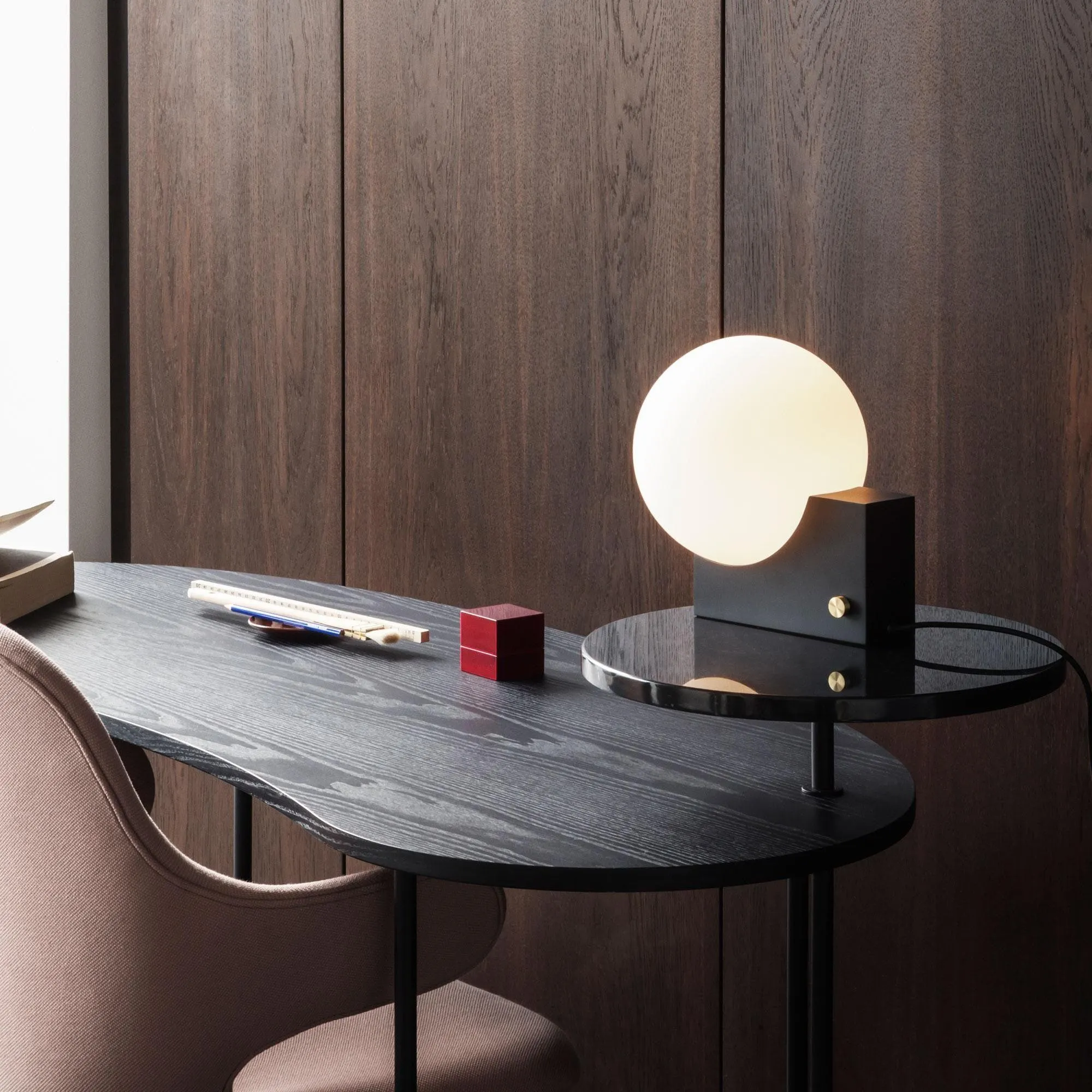 Geometric Lamp Base Glass Globe Table Lamp KL390