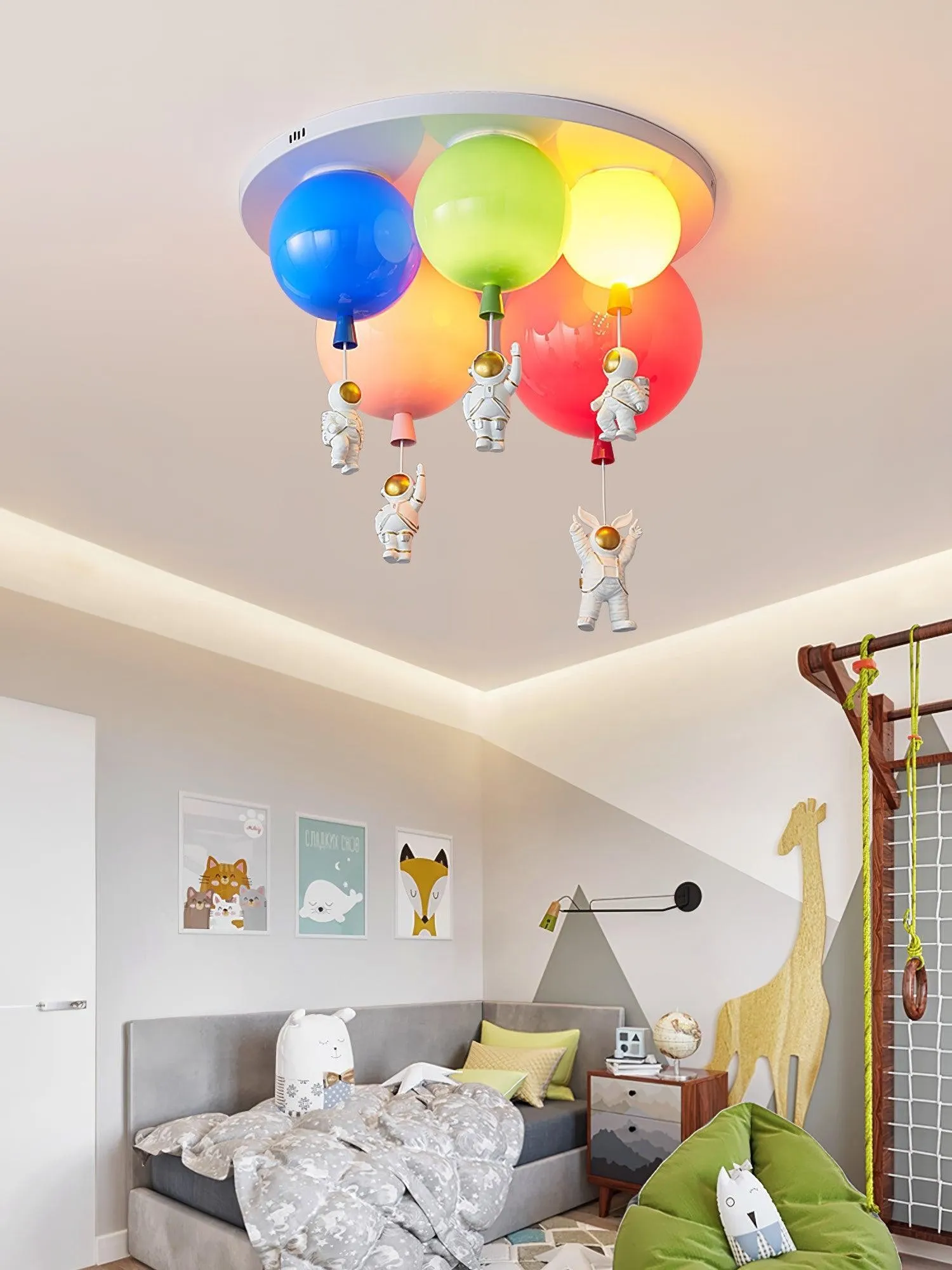 Astronaut Glossy Balloon Ceiling Lamp KL231