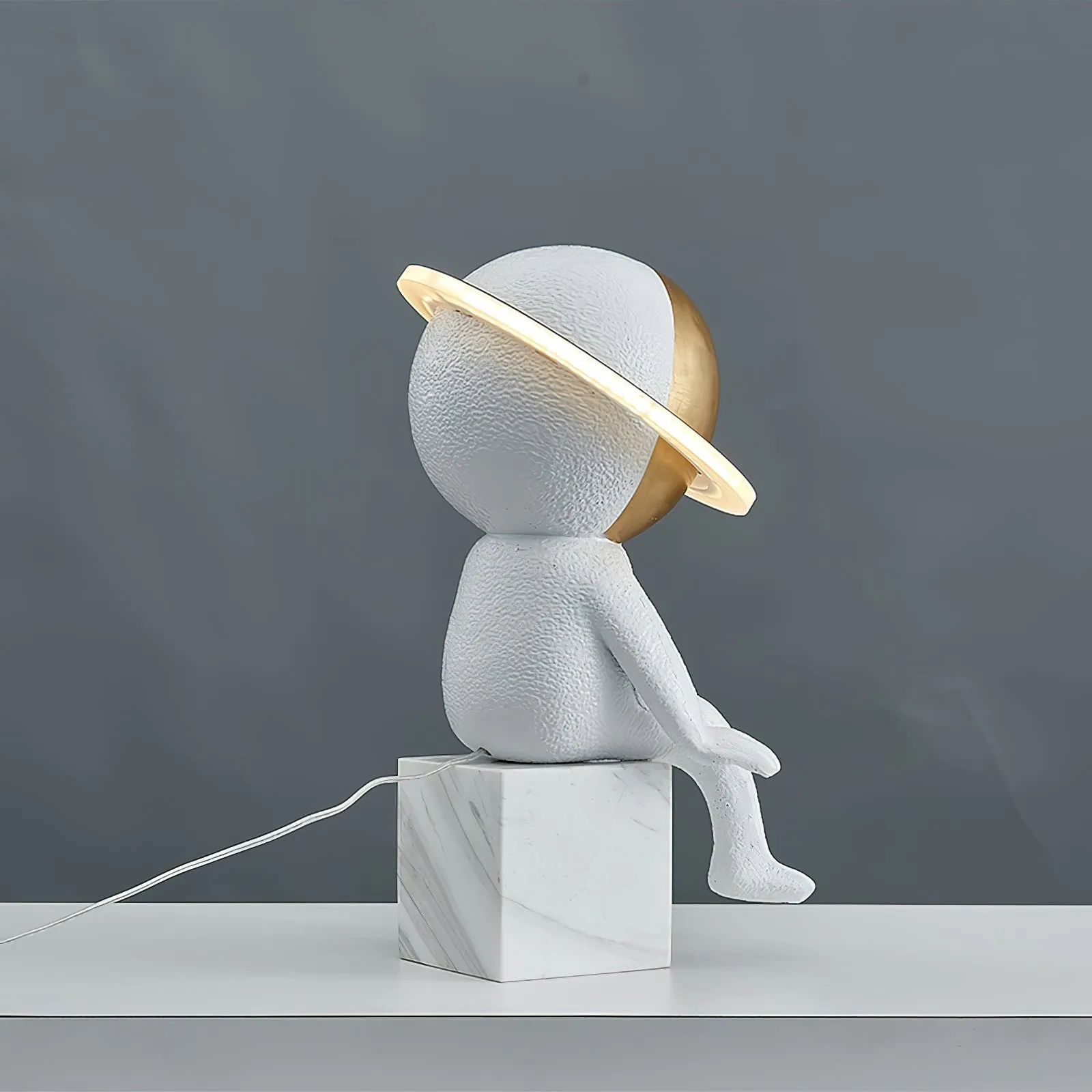 Modern Space Astronaut Resin Table Lamp KL232