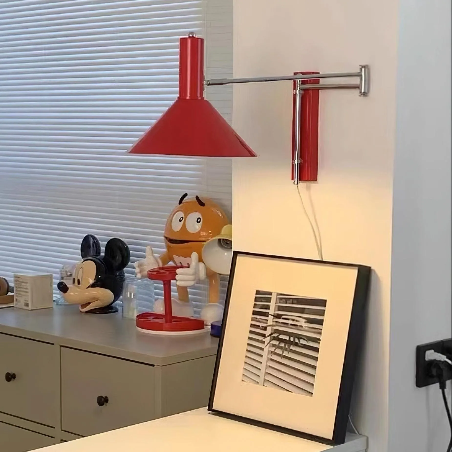 Classic Modern Swing Arm Adjustable Bedside Reading Wall Lamp KL565