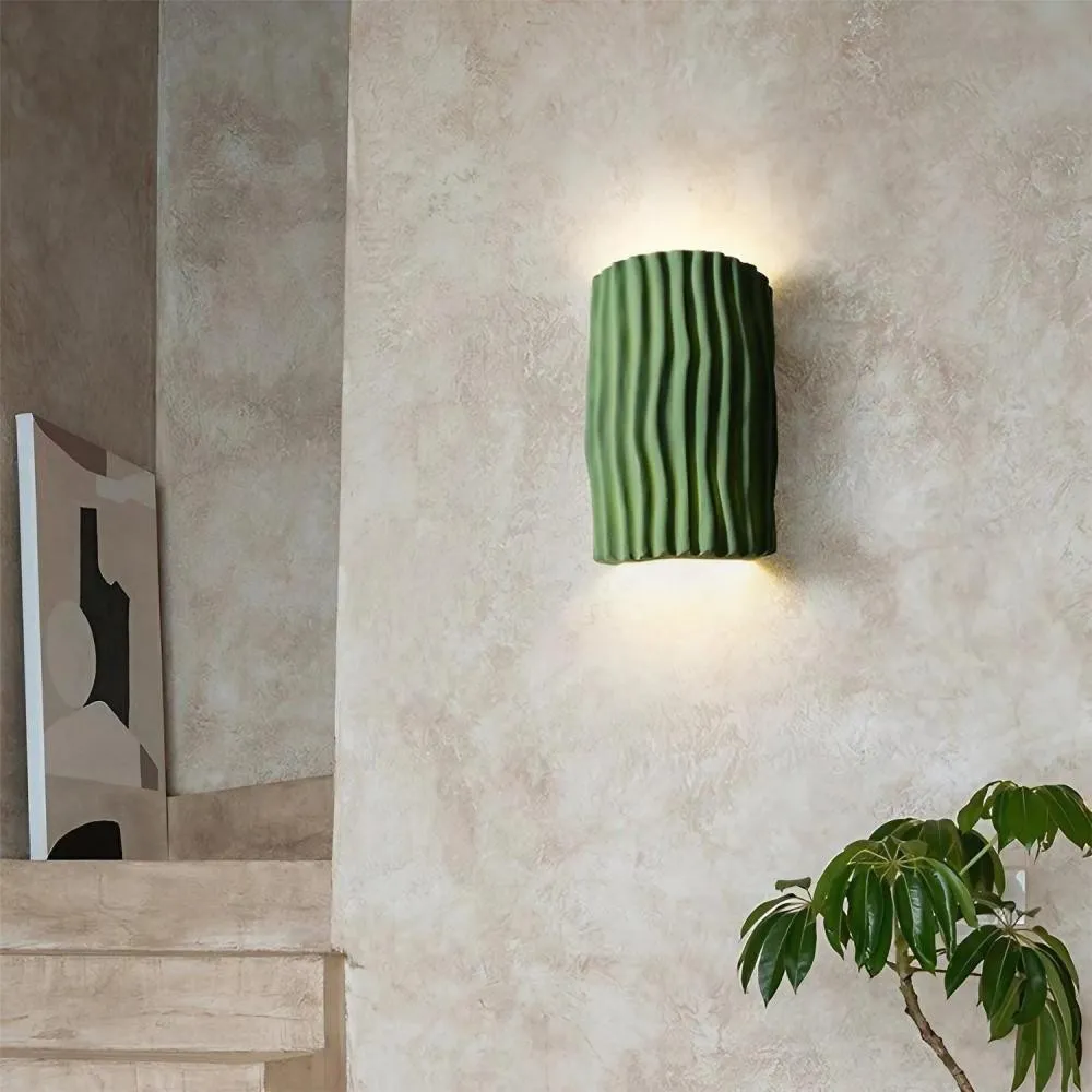 Scandinavian Design Resin Fluted Wall Light KL115