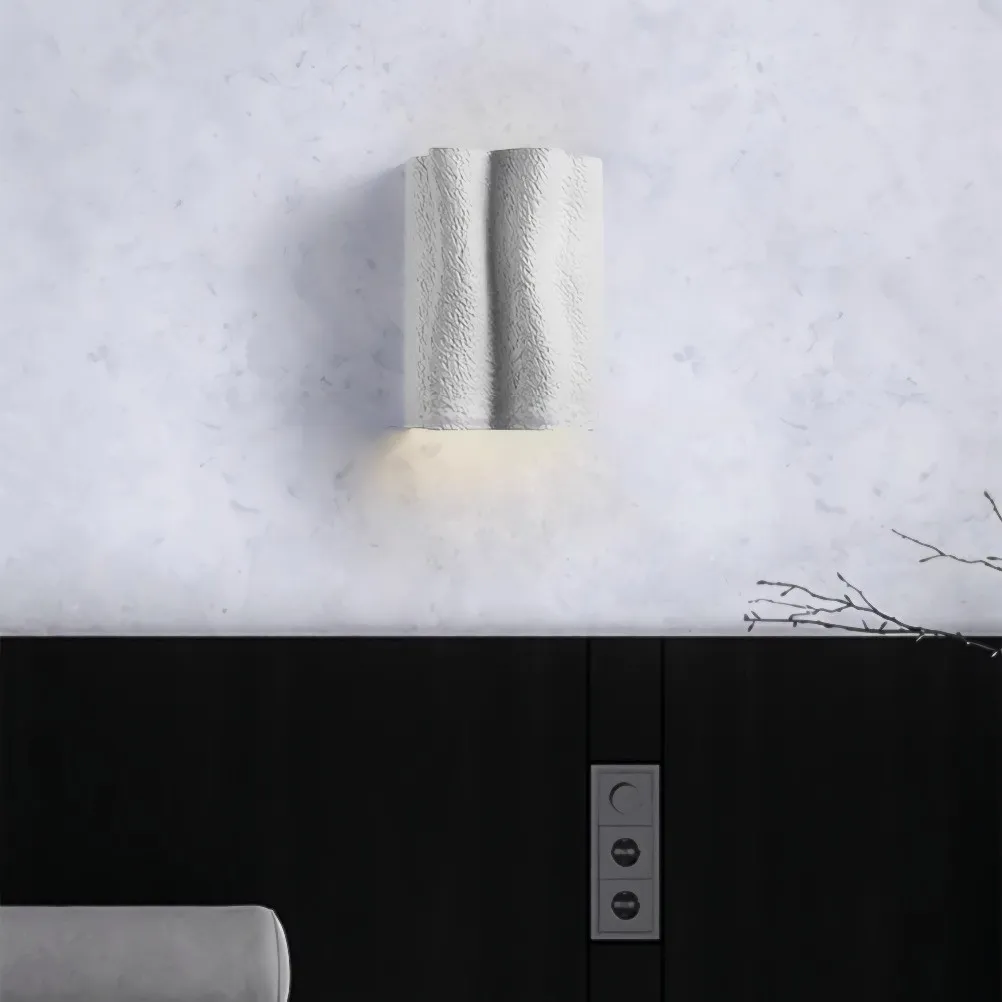 French Folded Resin Ribbed Wall Sconce For Hallway KL161