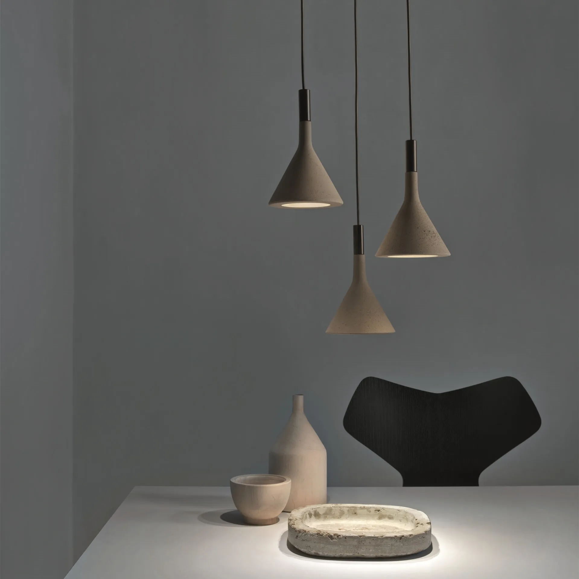 Aplomb Concrete Pendant Lamp - Minimalist Design Lighting for Dining Room and Office