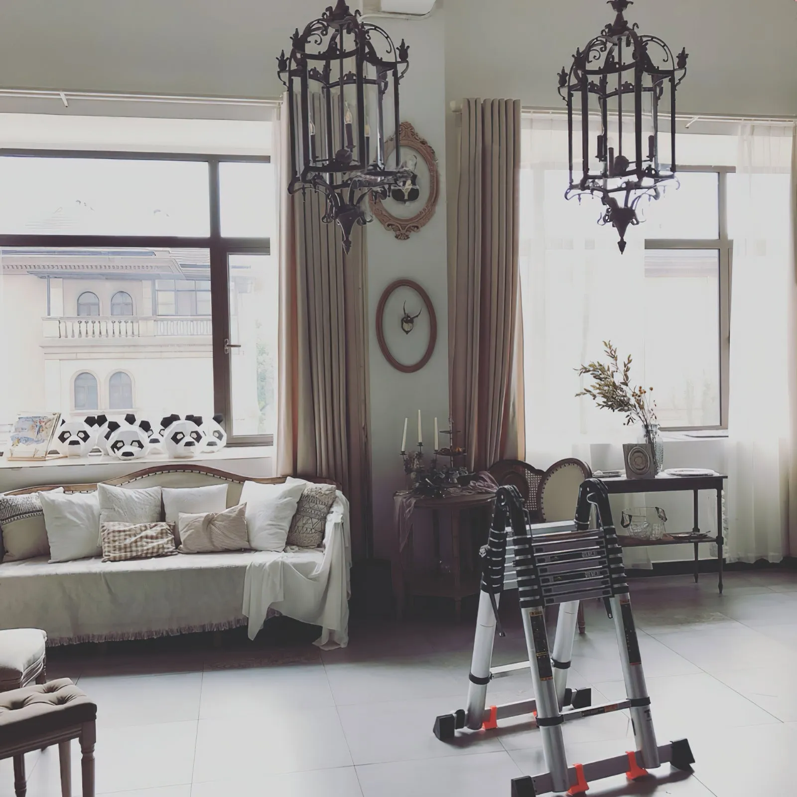 Metropolitan Lantern Chandelier D483