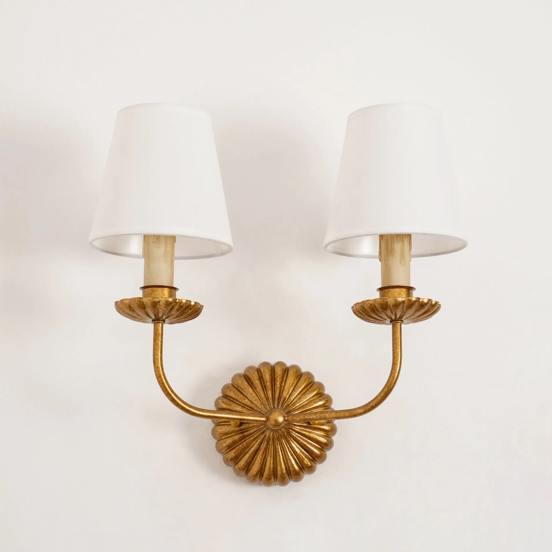Catina Fabric Shade Wall Sconce – Classic Metal Wall Lighting for Entryway or Lounge KL1148
