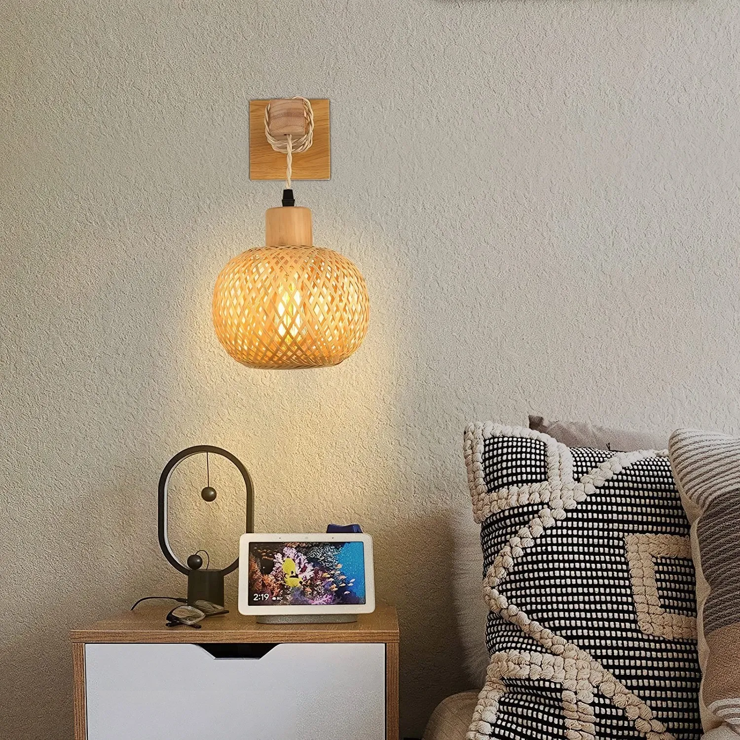Japanese Retro Natural Woven Rattan Wall Lamp KL08