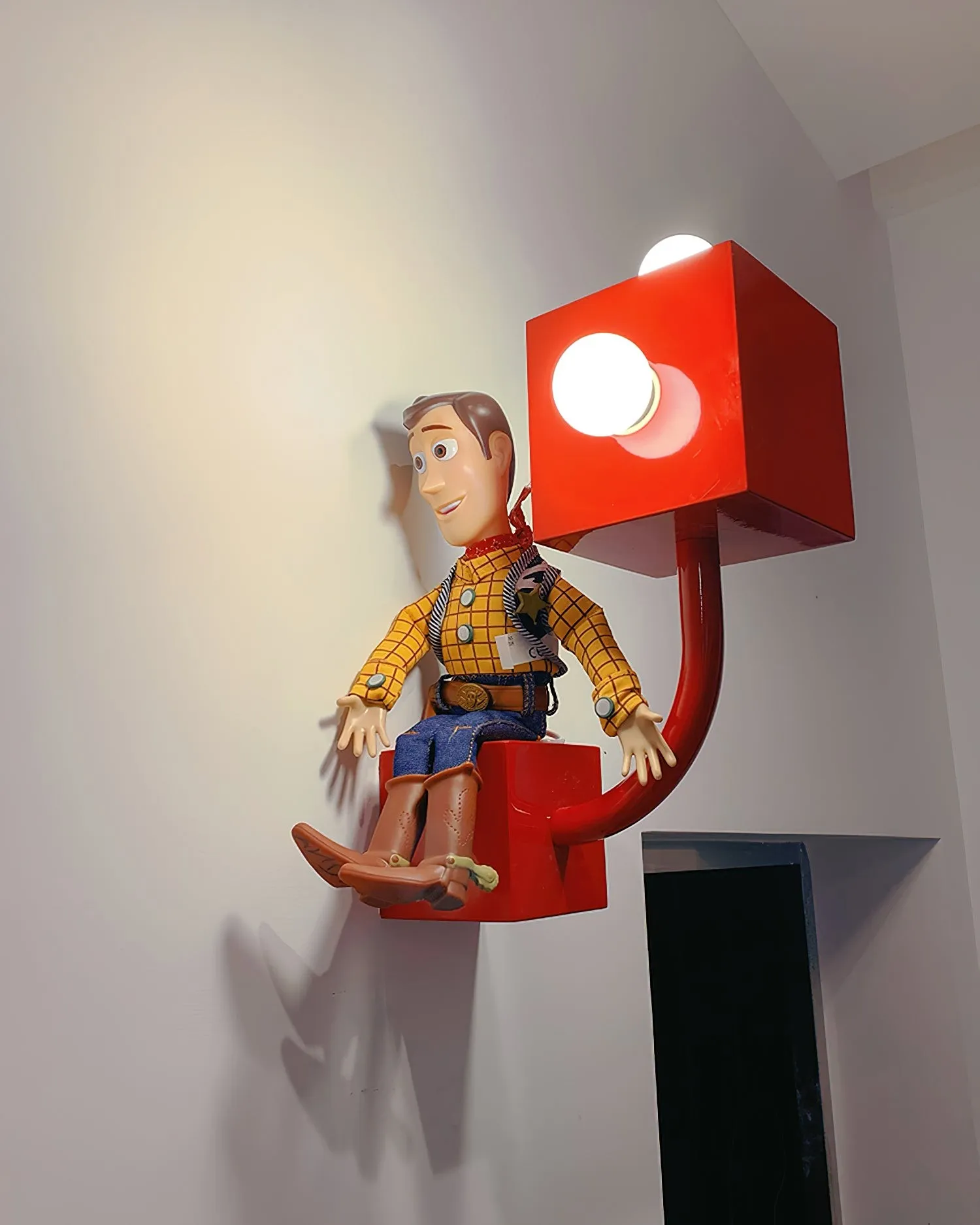 Red Cube Metal Wall Lamp KL602