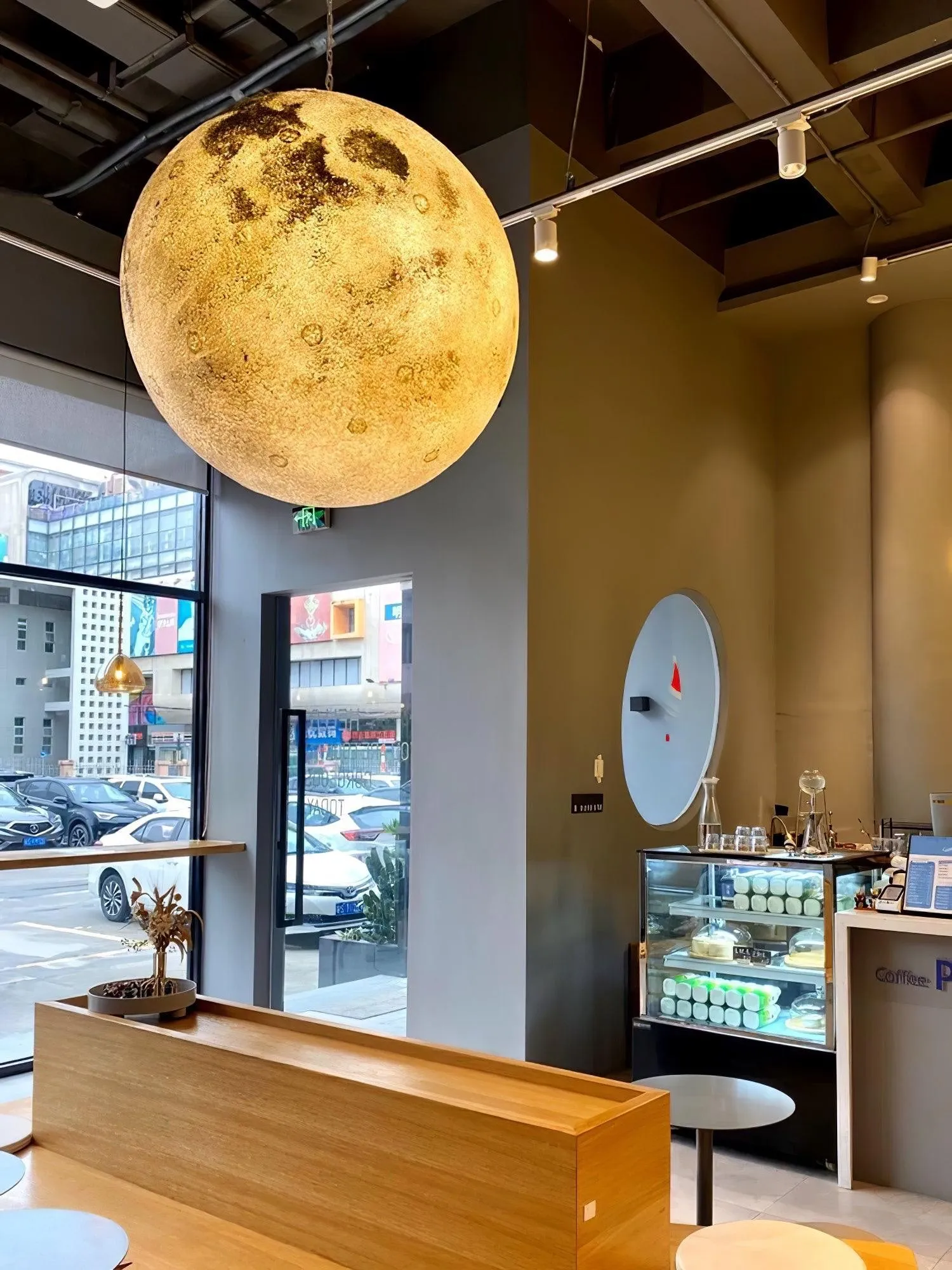 Planetary White Moon Chandelier Suitable For Living Room KL202