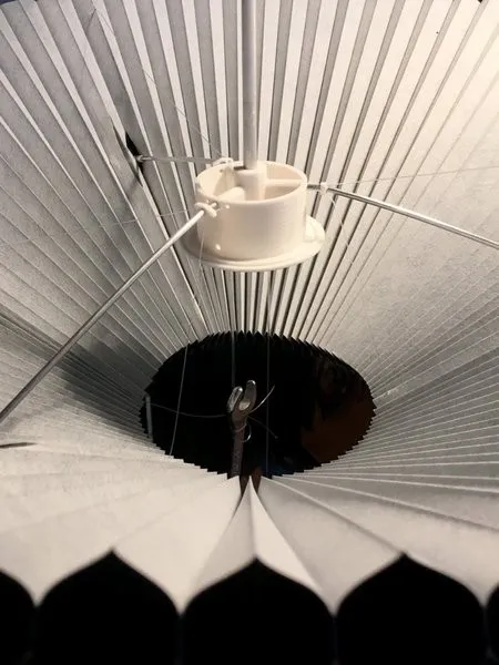 Méduse Flexible Sculptural Pendant Lamp - Contemporary Hanging Light for Interior Spaces