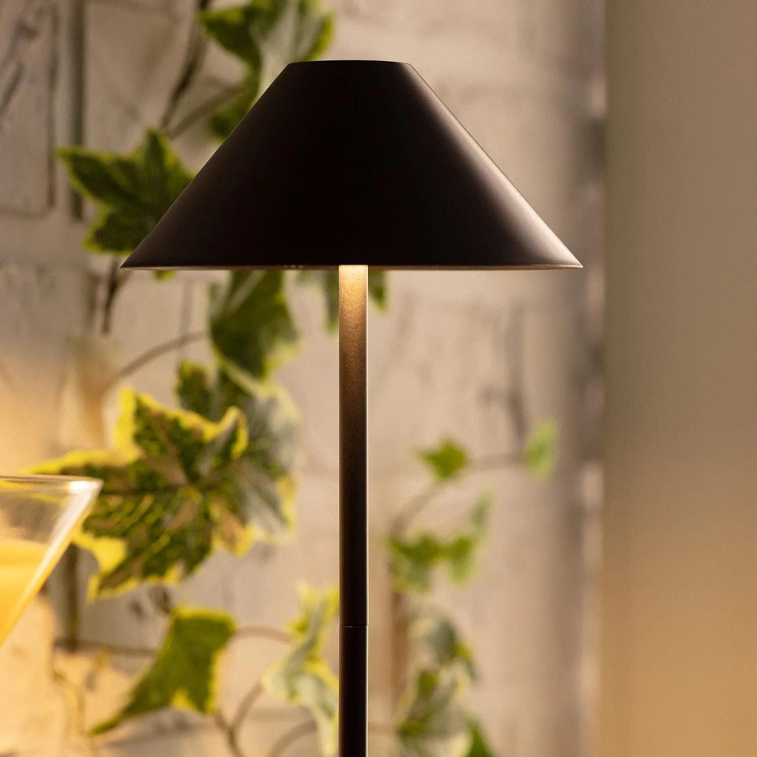 Cone Portable Battery Outdoor Table Lamp KL26