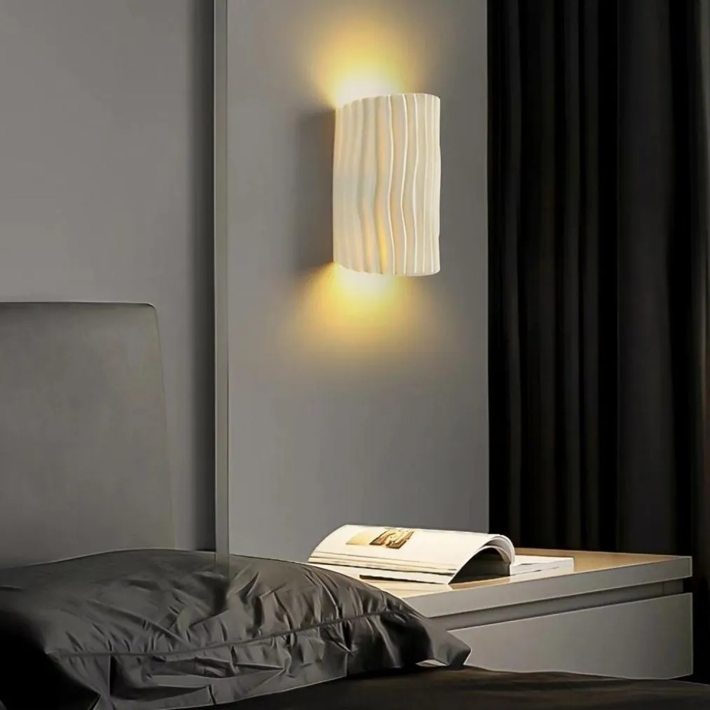 Scandinavian Design Resin Fluted Wall Light KL115