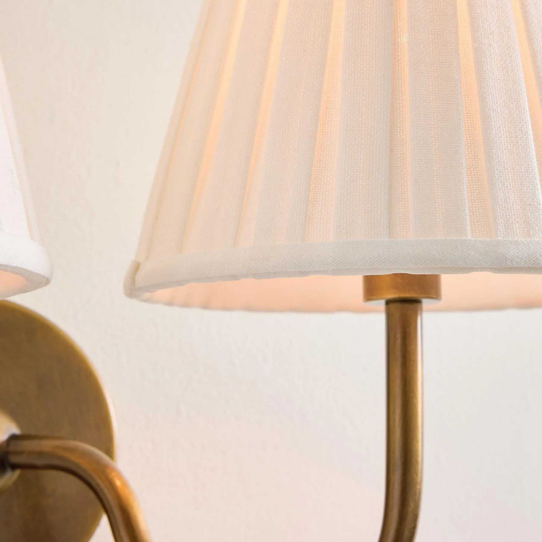 Luvora Vintage Pleated Shade Wall Lamp - Refined Linen Sconce For Bathroom or Corridor KL1272