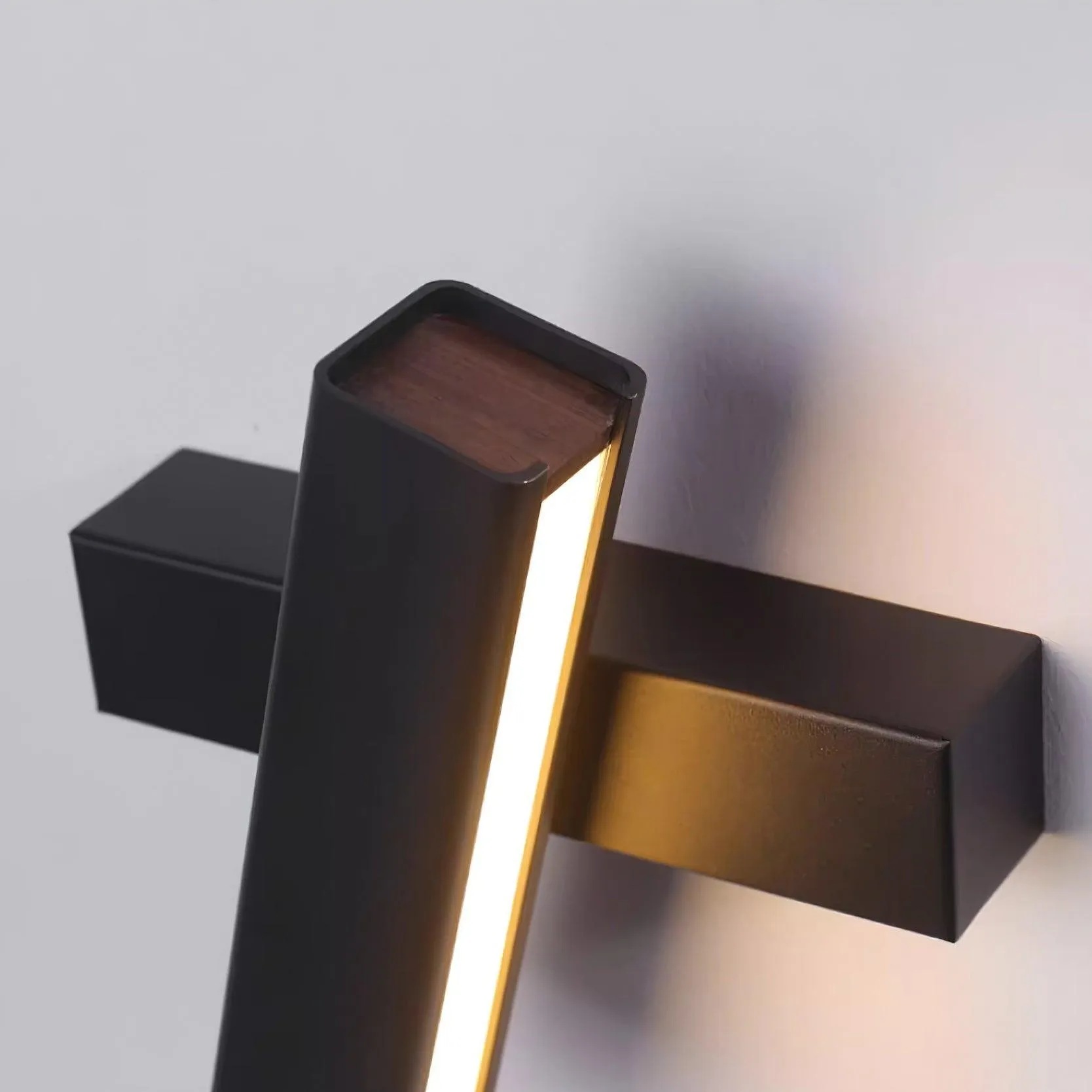 Nordic Art Bedroom Wall Lamp KL528