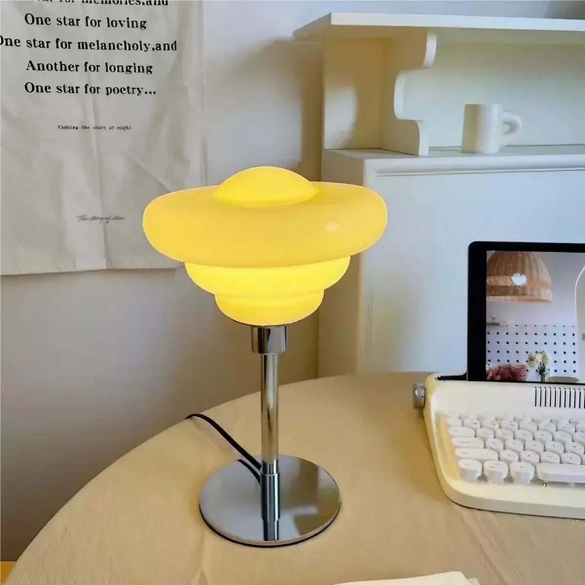 Nordic Minimalist Design Glass Table Lamp KL41