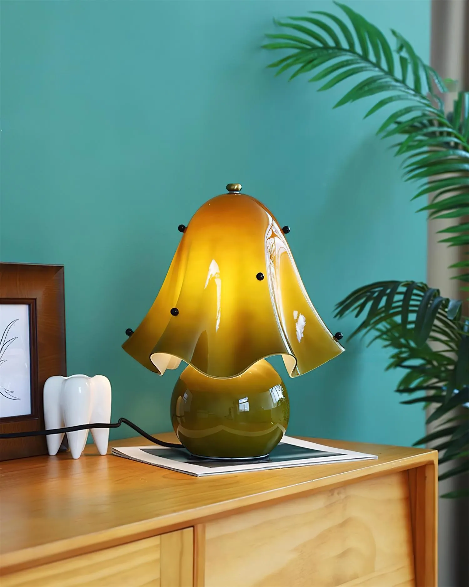 Bellina Decorative Table Lamp - Sculptural Bell Flower Shape KL1451