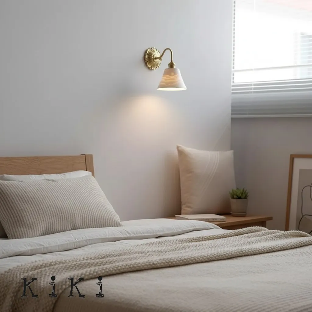 Elegant Ceramic Brass Wall Lamp – Vintage Ceramic Sconce with Brass Accents  KL1538