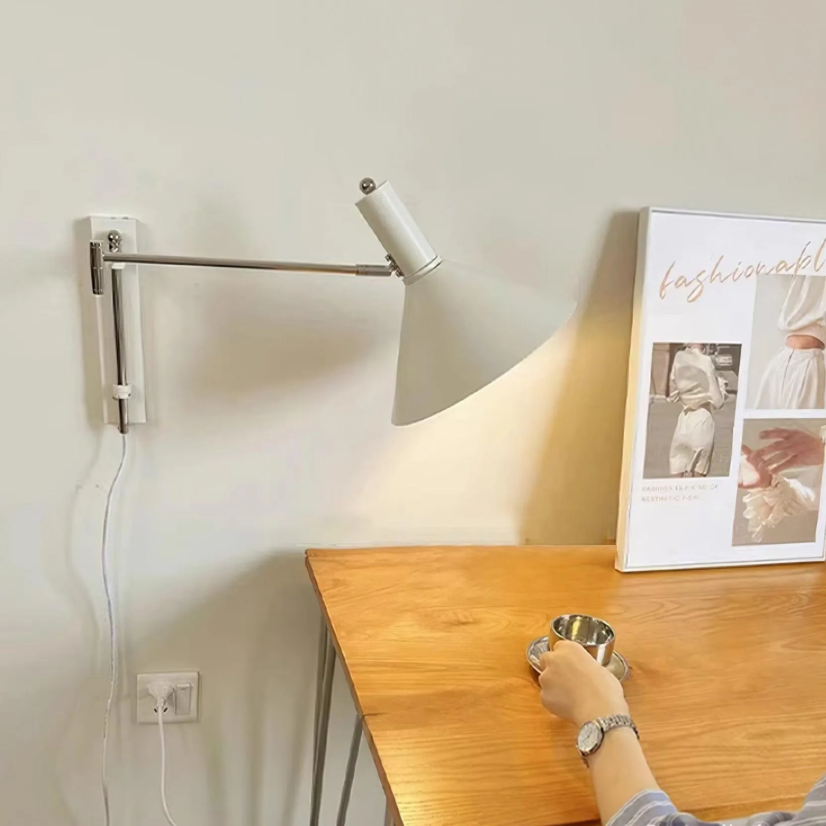 Classic Modern Swing Arm Adjustable Bedside Reading Wall Lamp KL565