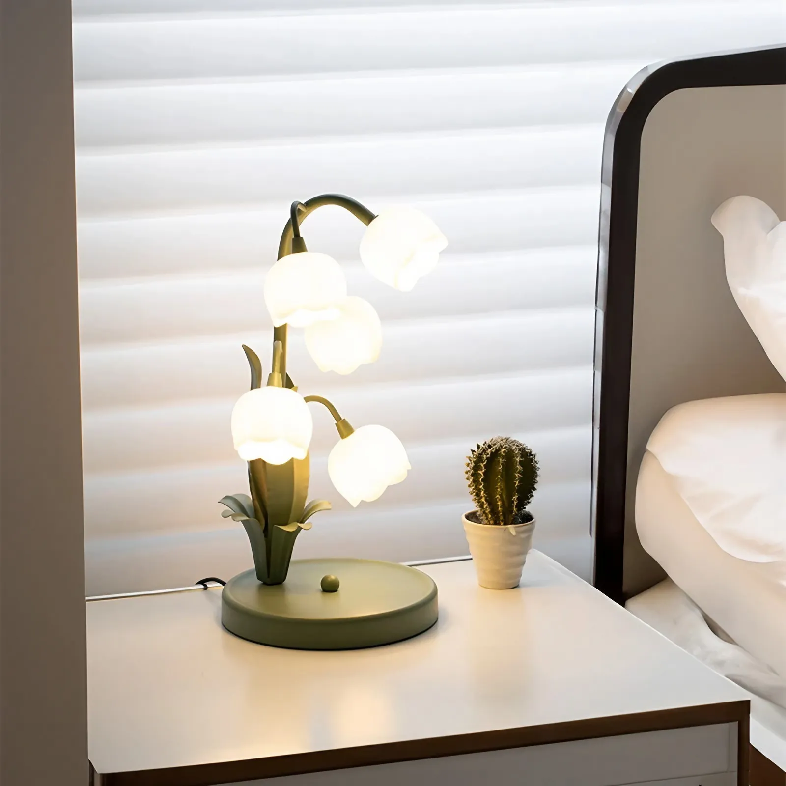 French Style Lily Of The Valley Table Lamp KL187