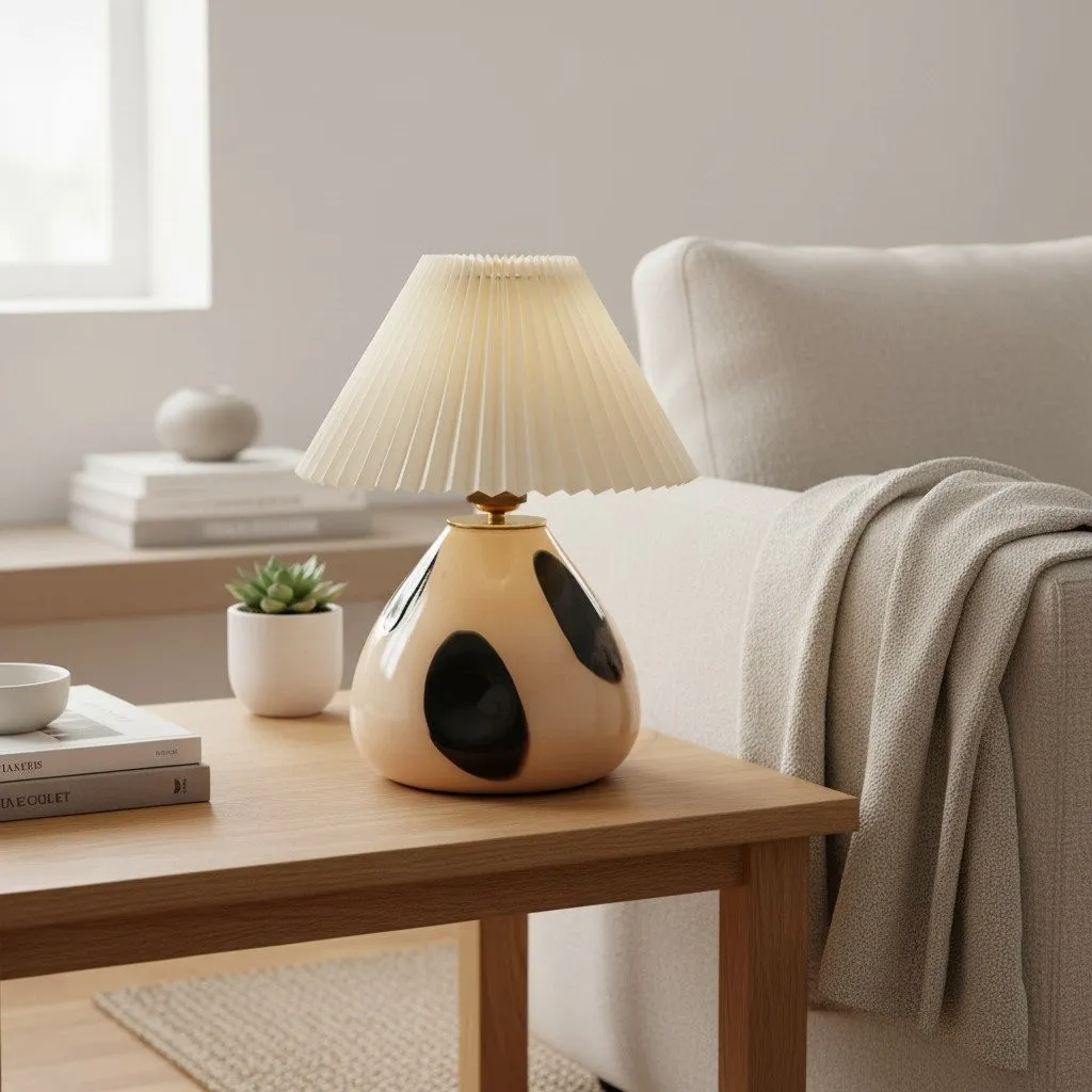 Undara Classic Pleated Table Lamp – Stylish Glass Base Table Light for Reading Corner KL2152