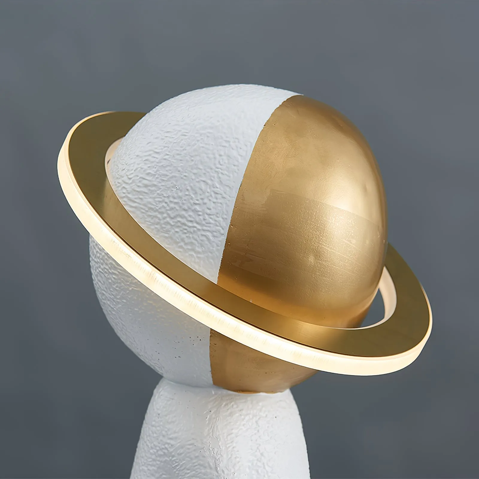 Modern Space Astronaut Resin Table Lamp KL232