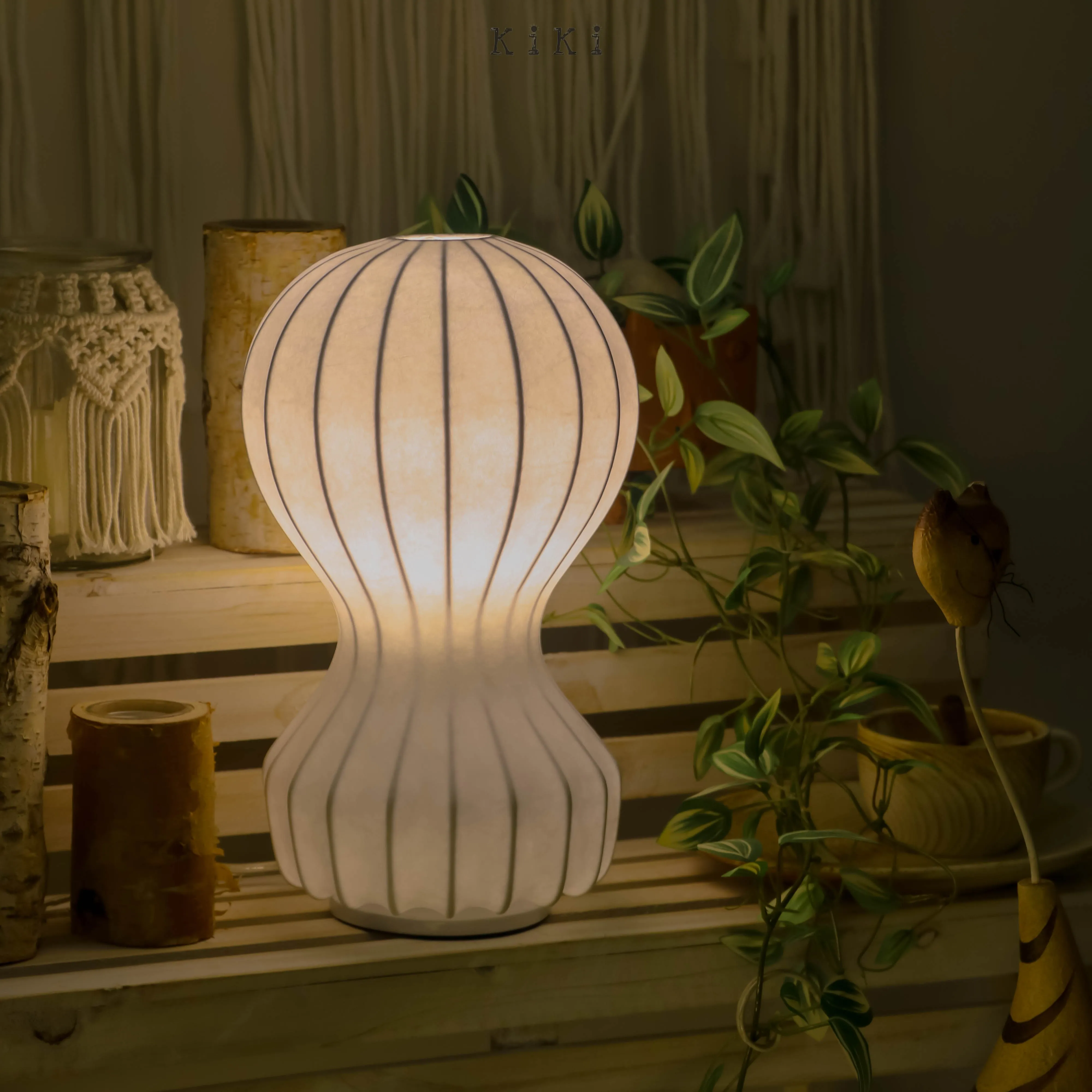 Gatto Table Lamp