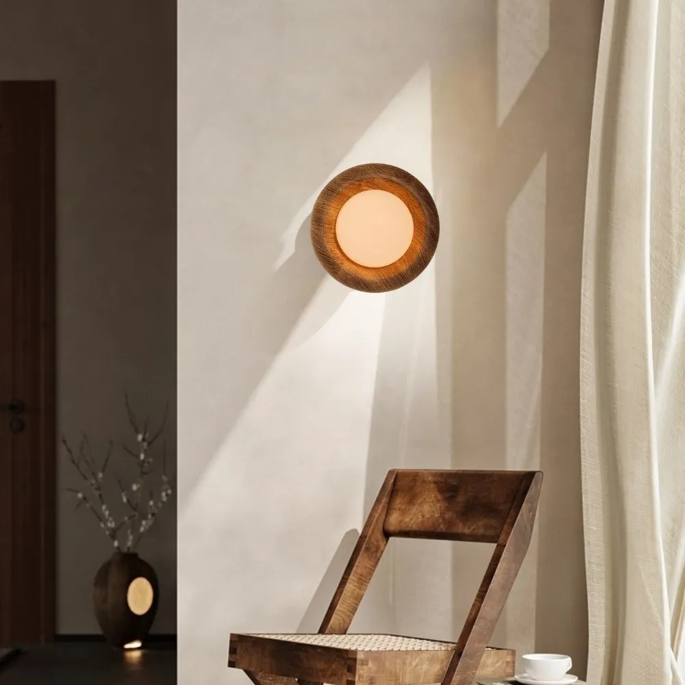 Elegant Glazed Ceramic Wall Sconce – Indoor & Outdoor Use KL1105