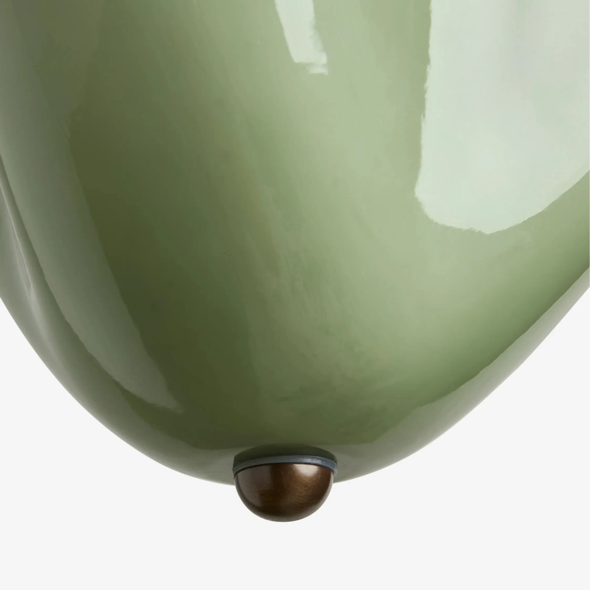 Bellina Radner Pendant Light – Colored Glass Shade with Brass Detail for Modern Spaces KL1417