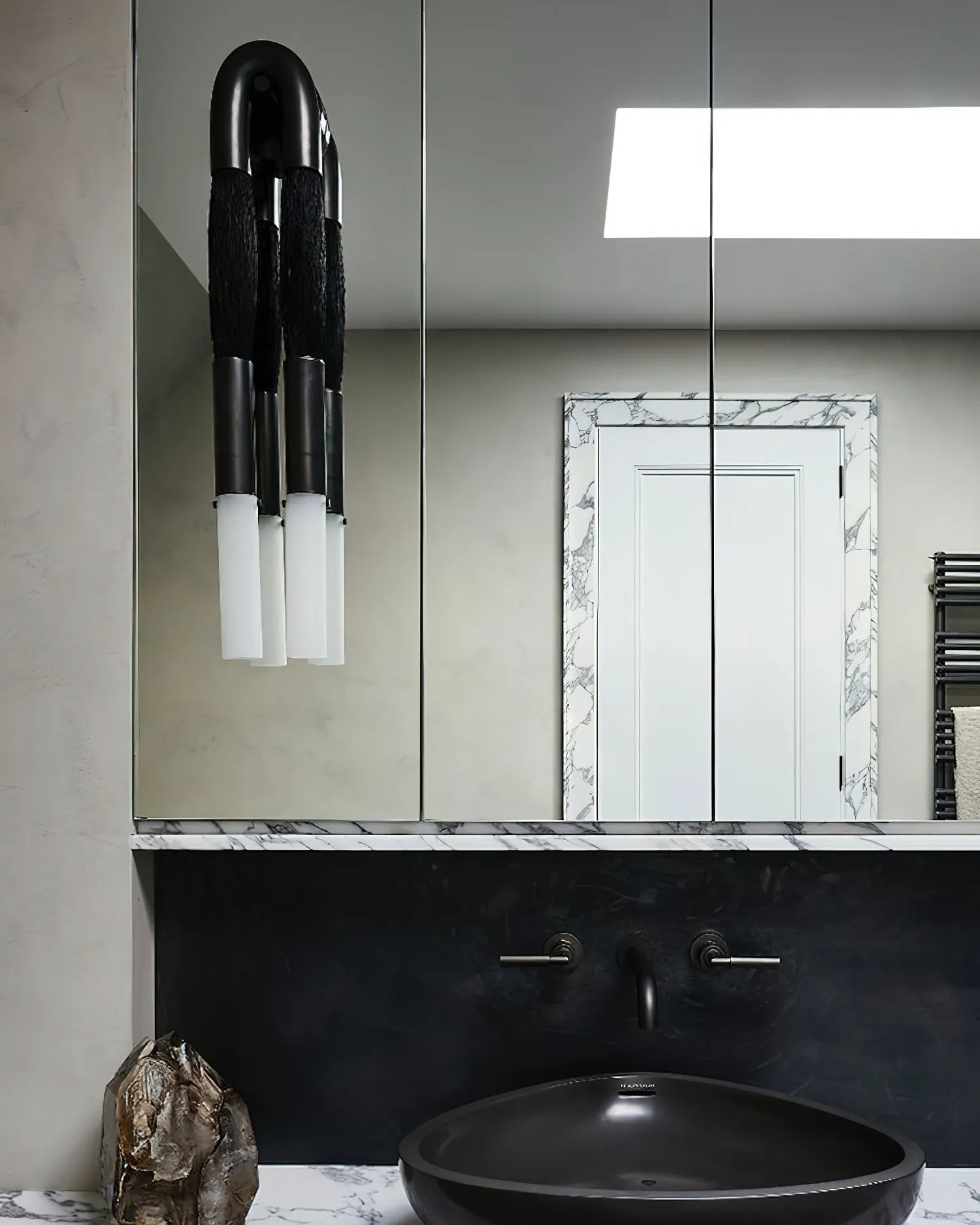 Elegant Horsehair U-Shaped Wall Light KL901