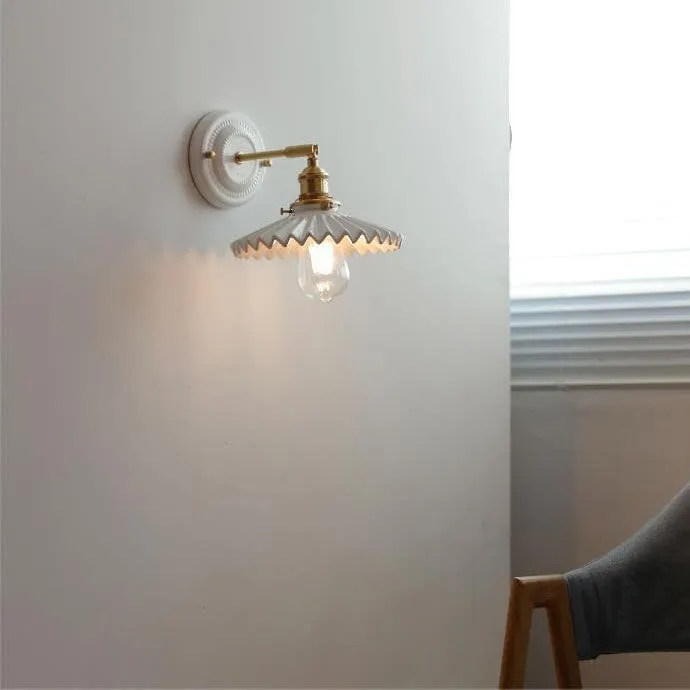 Elegant Ceramic & Brass Wall Light – Vintage Japanese-Style 1-Light Sconce KL1249