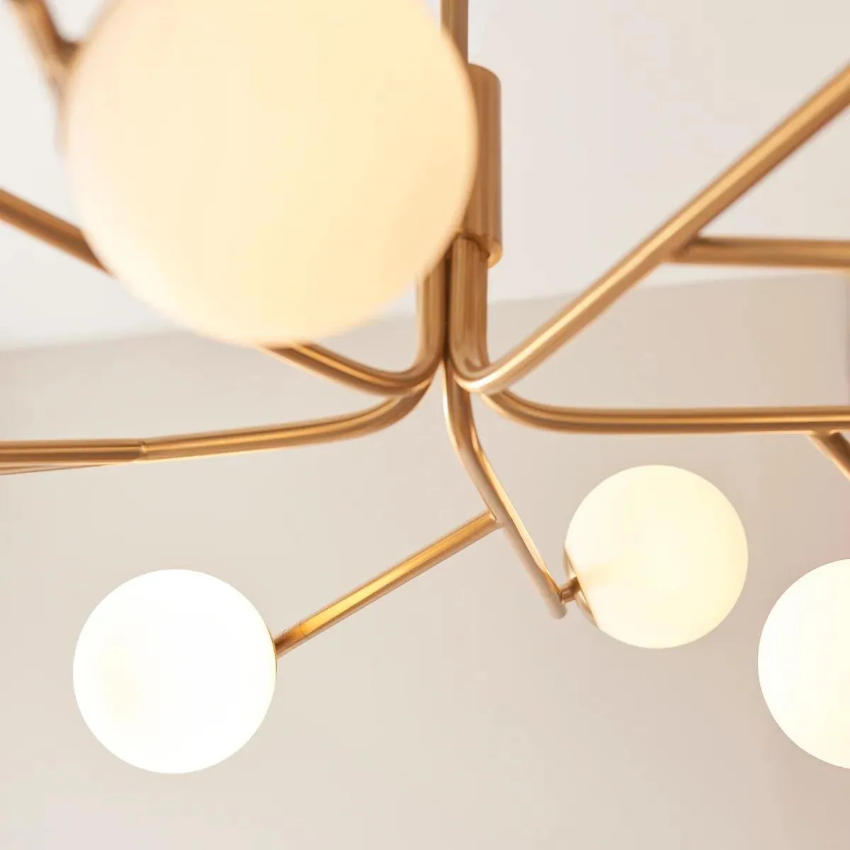 Tivara Mid-Century Modern 10-Light Chandelier - Chandelier with Globe Shades for High Ceilings KL1813