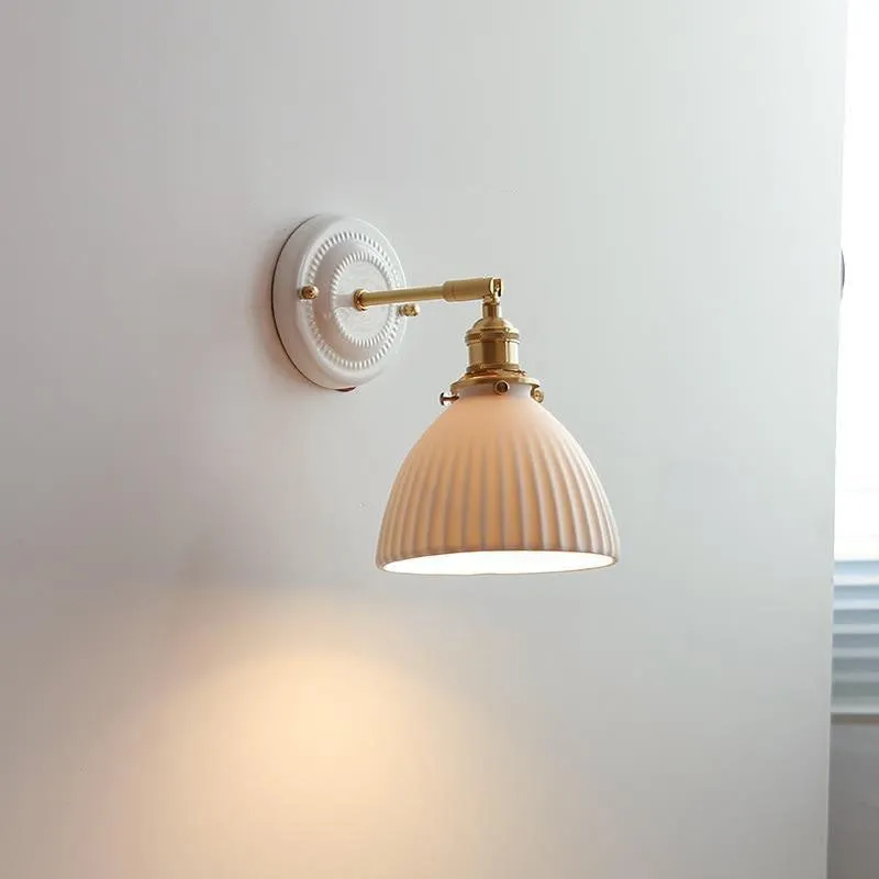 Elegant Ceramic & Brass Wall Light – Vintage Japanese-Style 1-Light Sconce KL1249