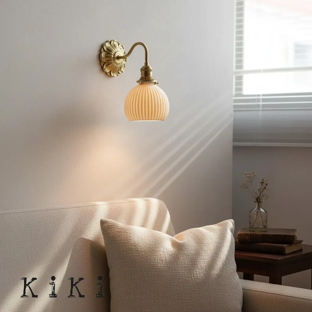 Elegant Ceramic Brass Wall Lamp – Vintage Ceramic Sconce with Brass Accents  KL1538