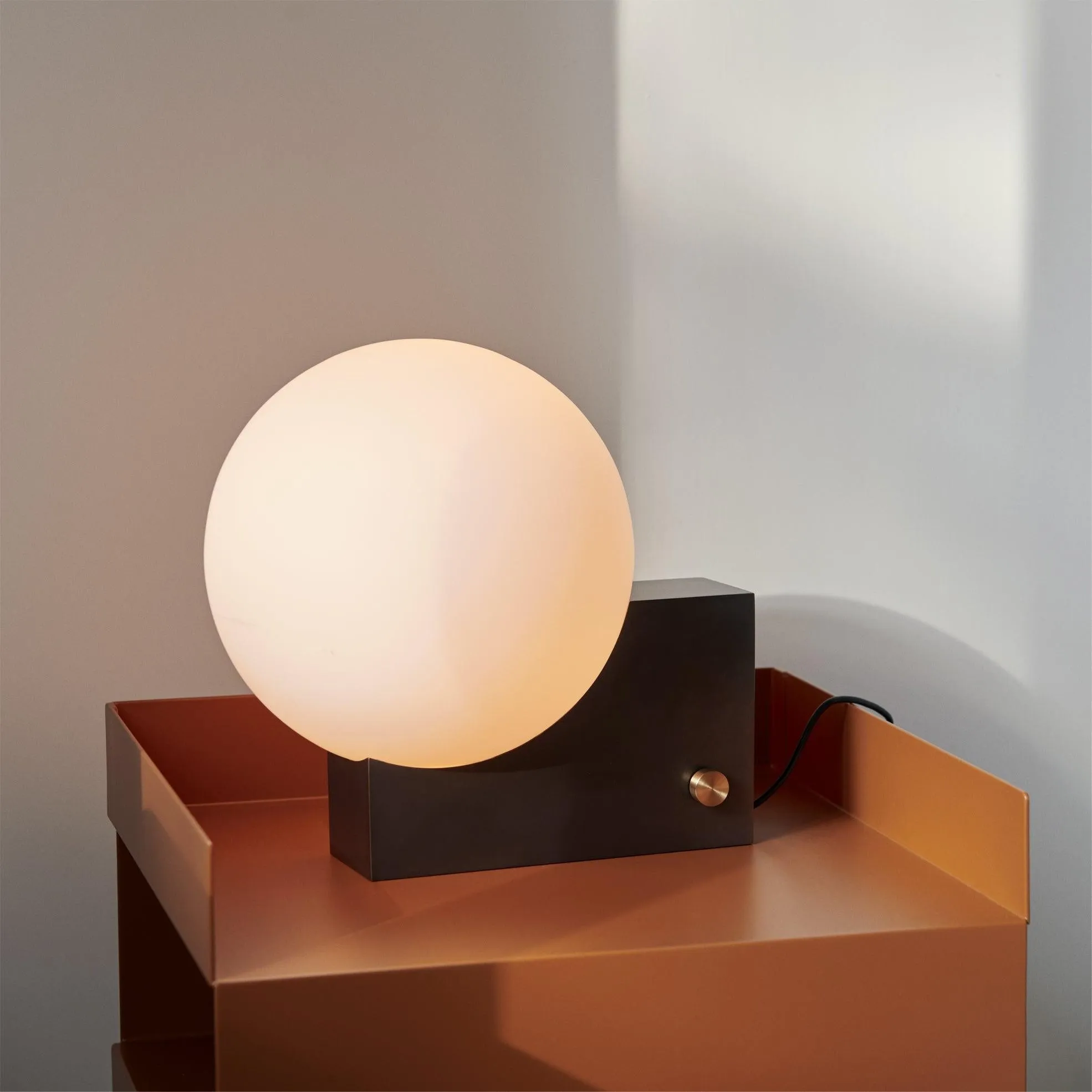 Geometric Lamp Base Glass Globe Table Lamp KL390