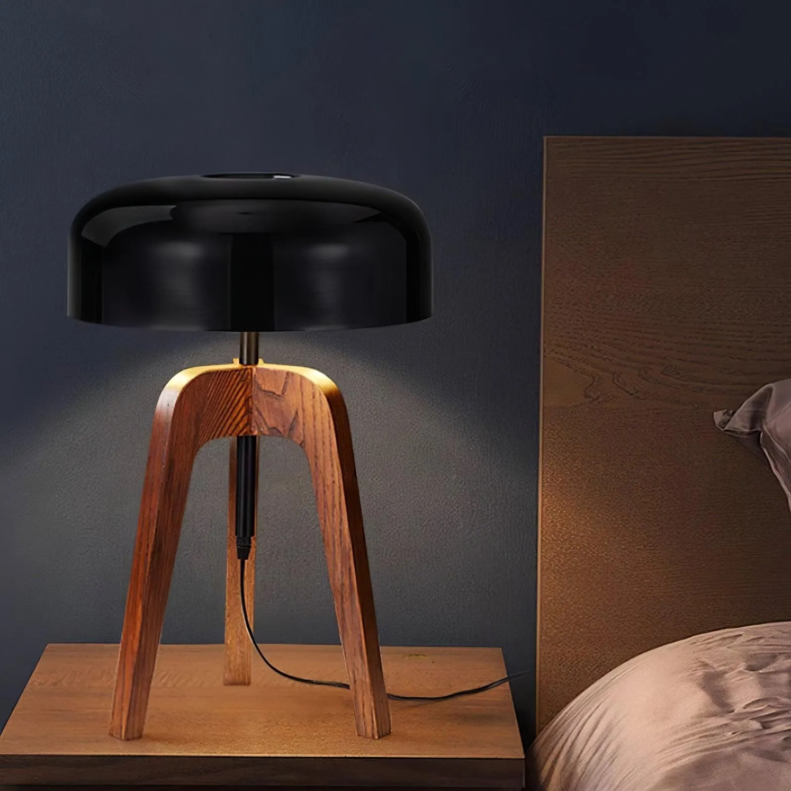 Minimalist Wood Tripod Table Lamp KL700