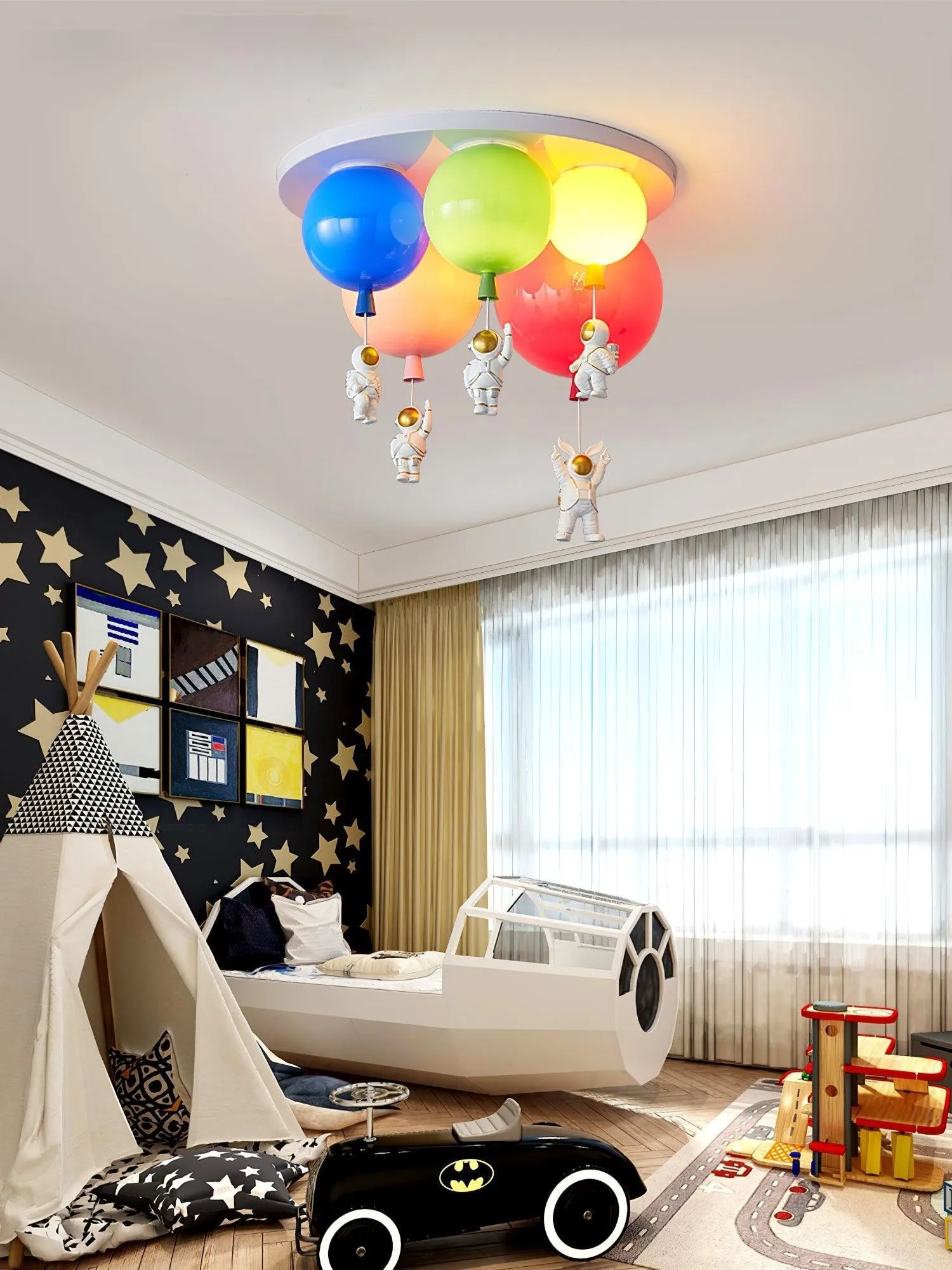 Astronaut Glossy Balloon Ceiling Lamp KL231