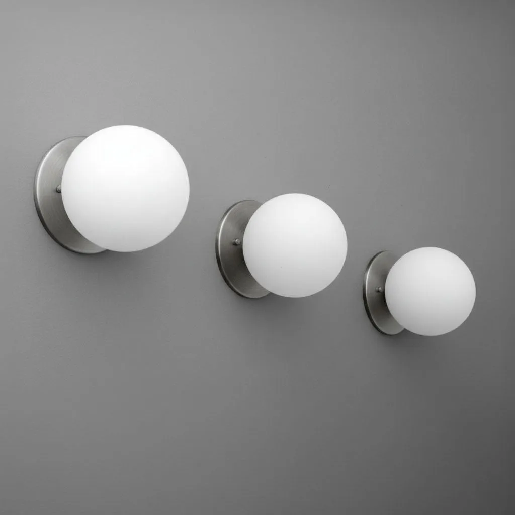 Glorica Glass Brass Wall Sconce - Frosted Globe Classic Light For Warm Ambiance KL1509