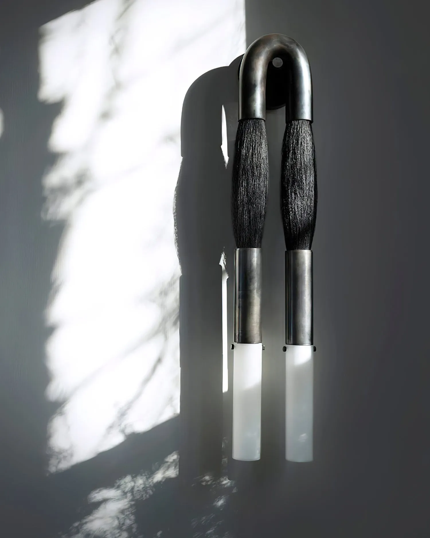 Elegant Horsehair U-Shaped Wall Light KL901