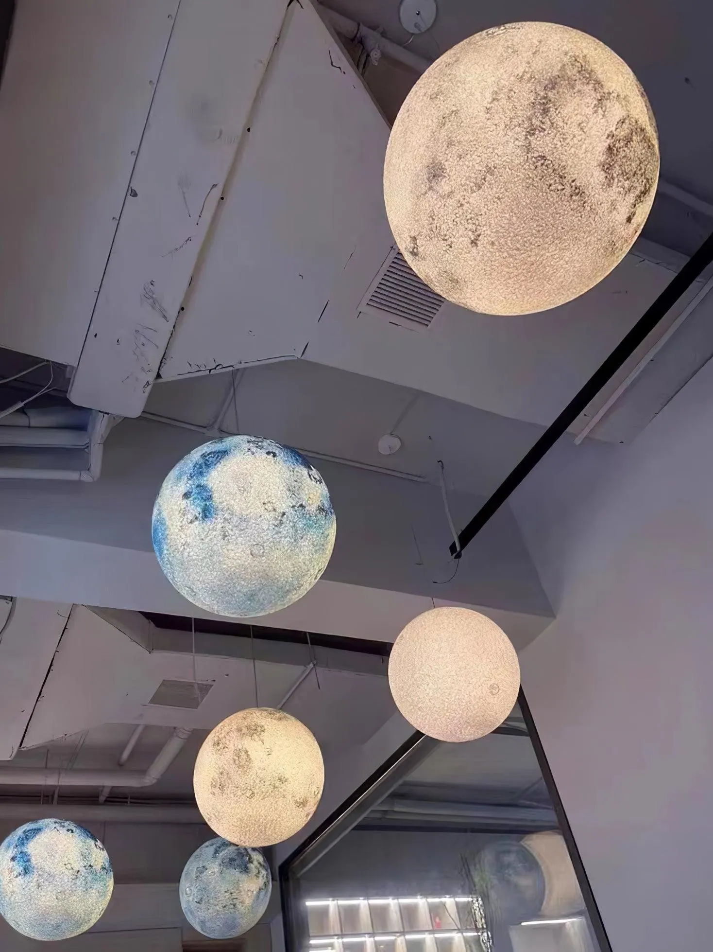 Planetary White Moon Chandelier Suitable For Living Room KL202
