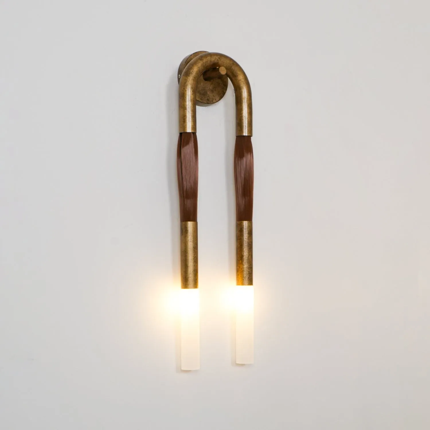Elegant Horsehair U-Shaped Wall Light KL901