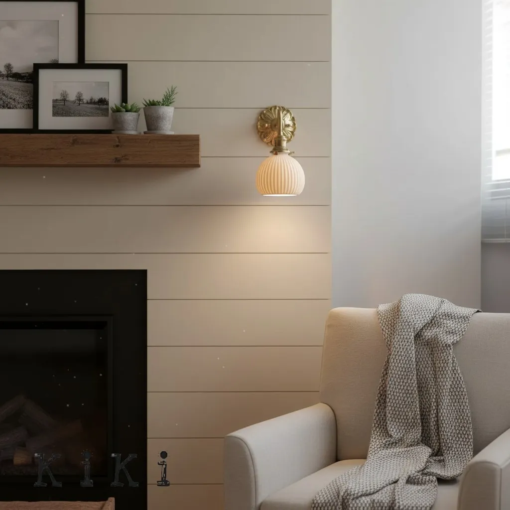 Elegant Ceramic Brass Wall Lamp – Vintage Ceramic Sconce with Brass Accents  KL1538