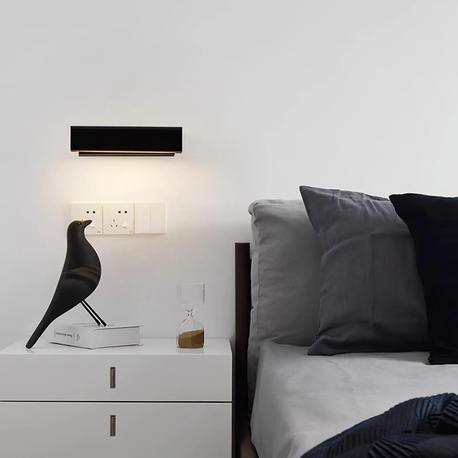 Nordic Art Bedroom Wall Lamp KL528