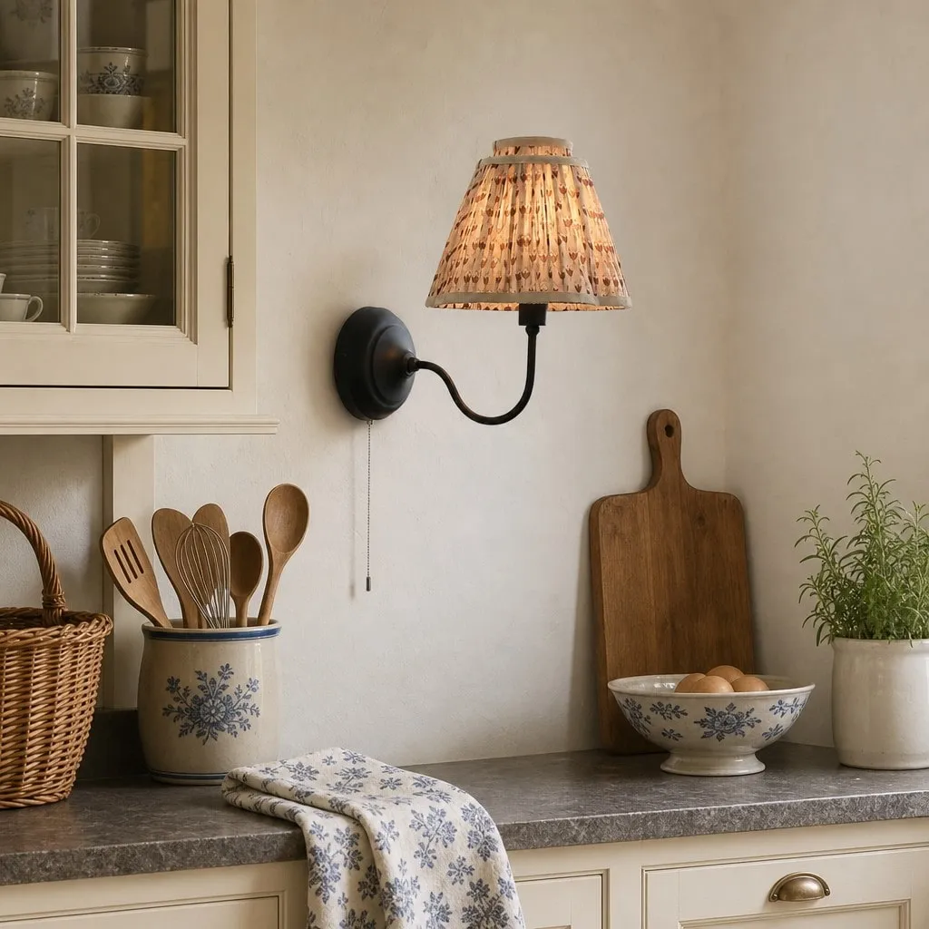 Solmire Contemporary Wall Light - Tailored Fabric Metal Wall Fixture for Bedroom and Hallway A23