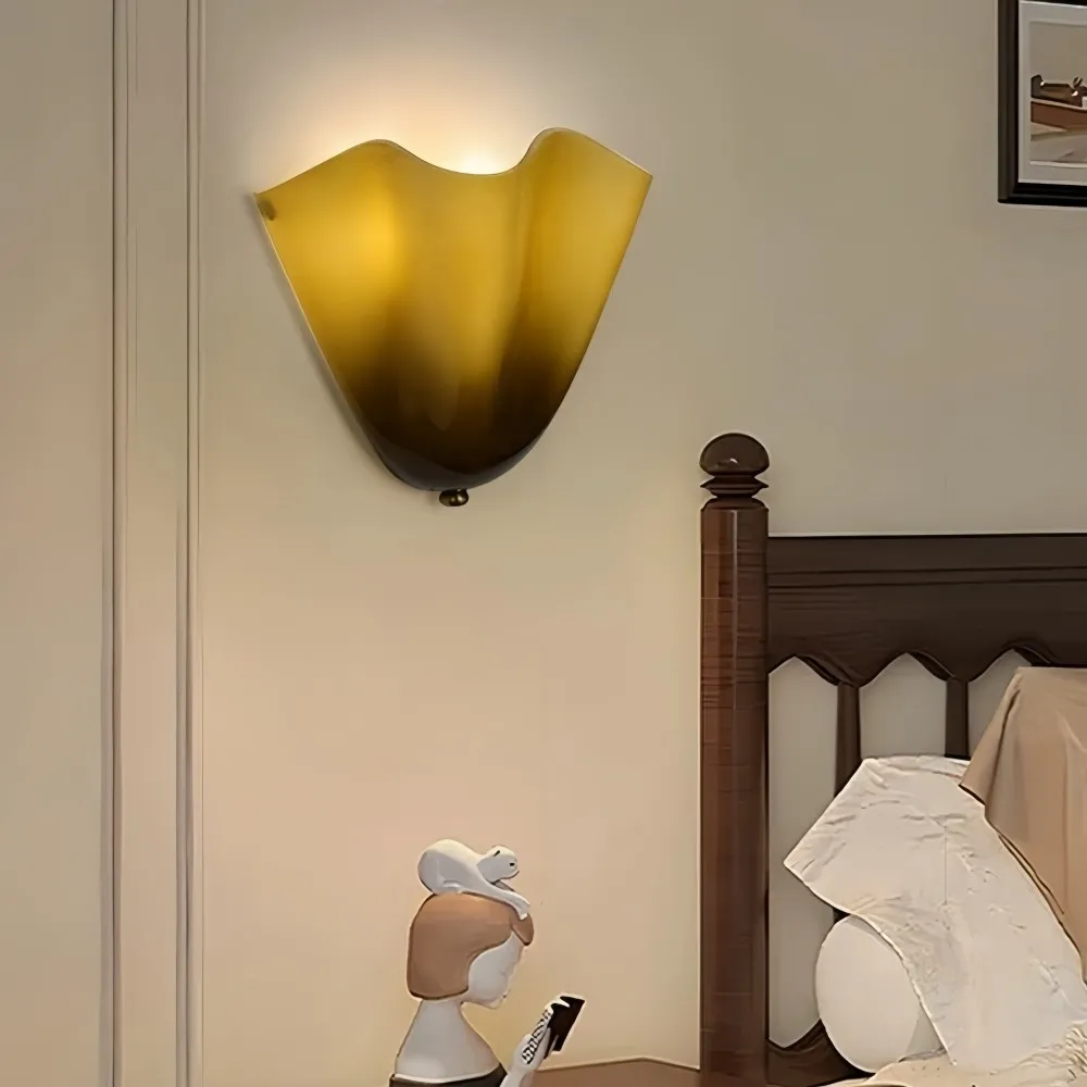 Vera Glass Wall Lamp - Vintage Accent Sconce for Bedroom and Living Space KL881