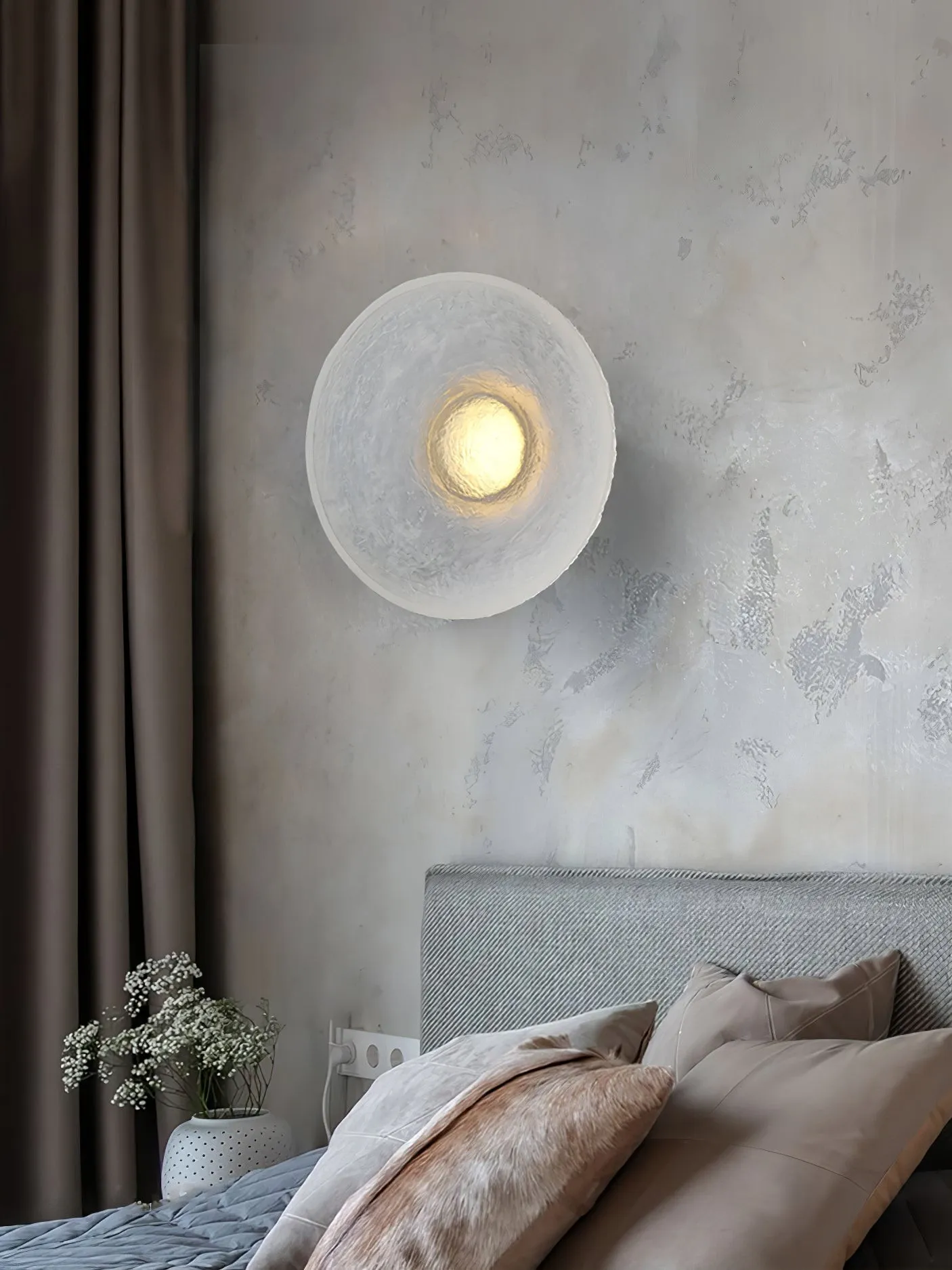 Eclipse Resin Wall Lamp KL1012