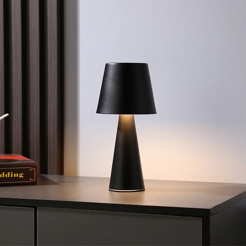 Metallic Modern Dimmable Table Lamp KL59