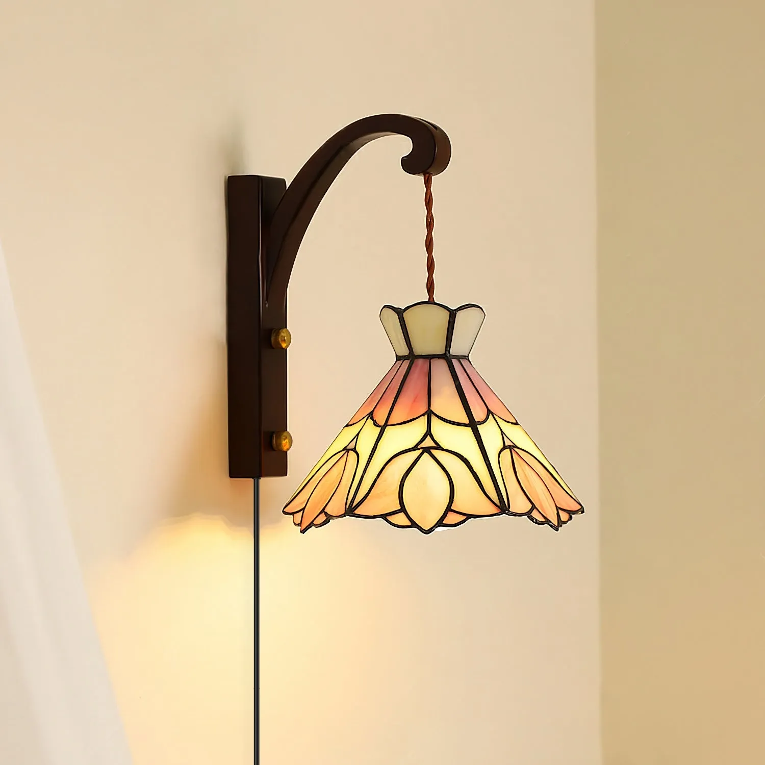 Serena Tiffany Plug In Wall Lamp D60