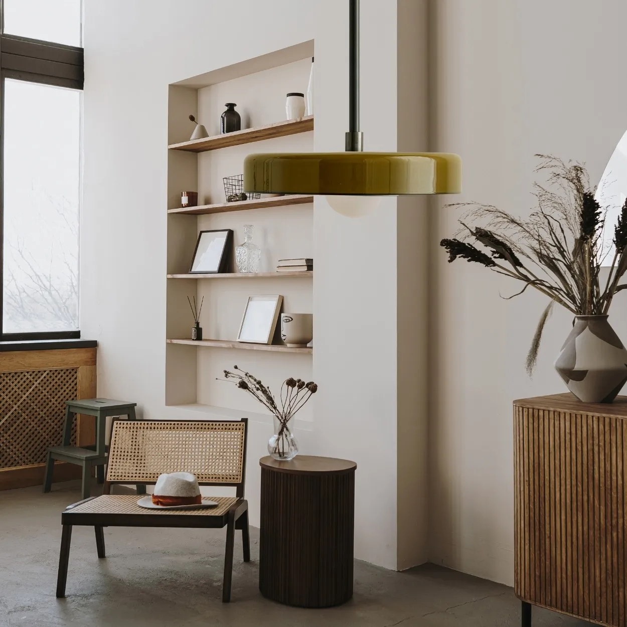Metal Rod Glass Disc Orb Pendant Light KL923