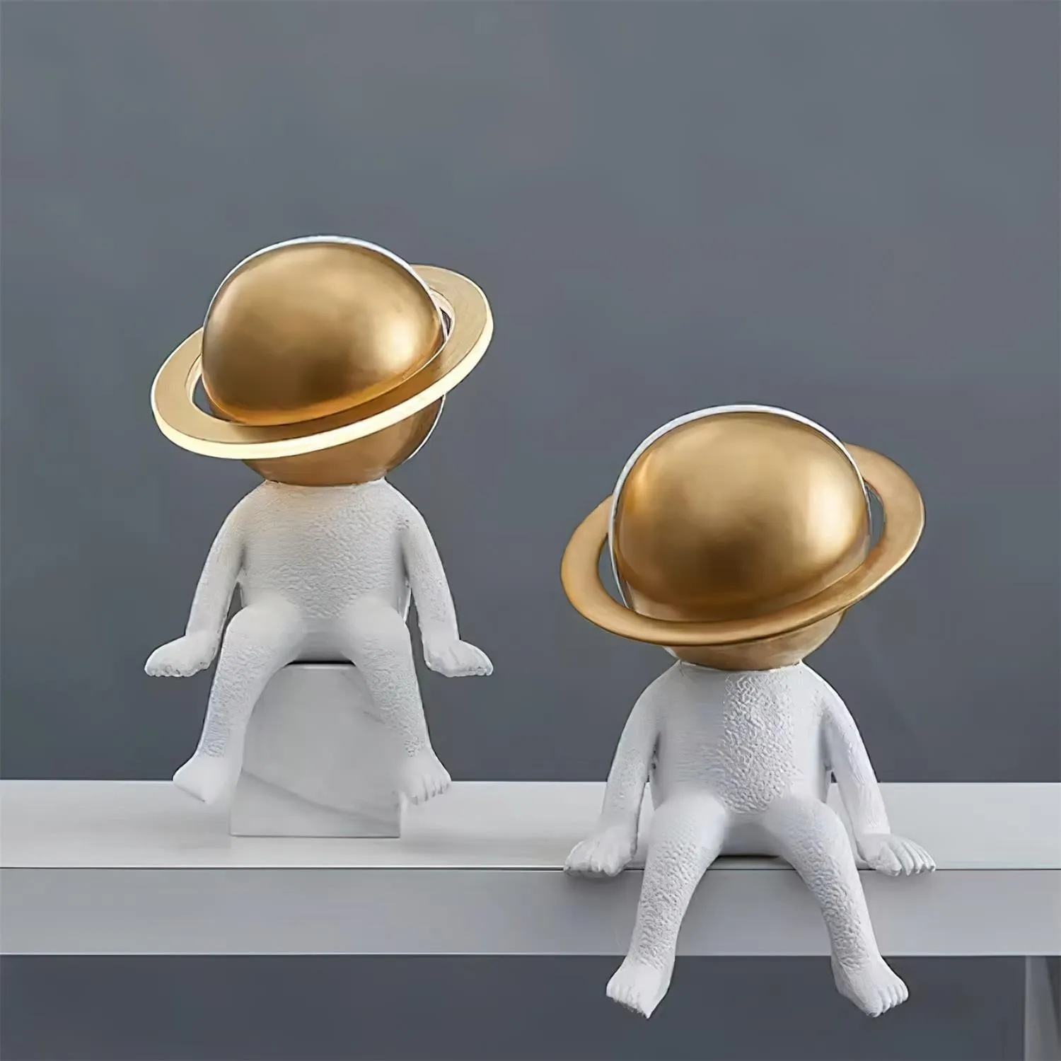 Modern Space Astronaut Resin Table Lamp KL232