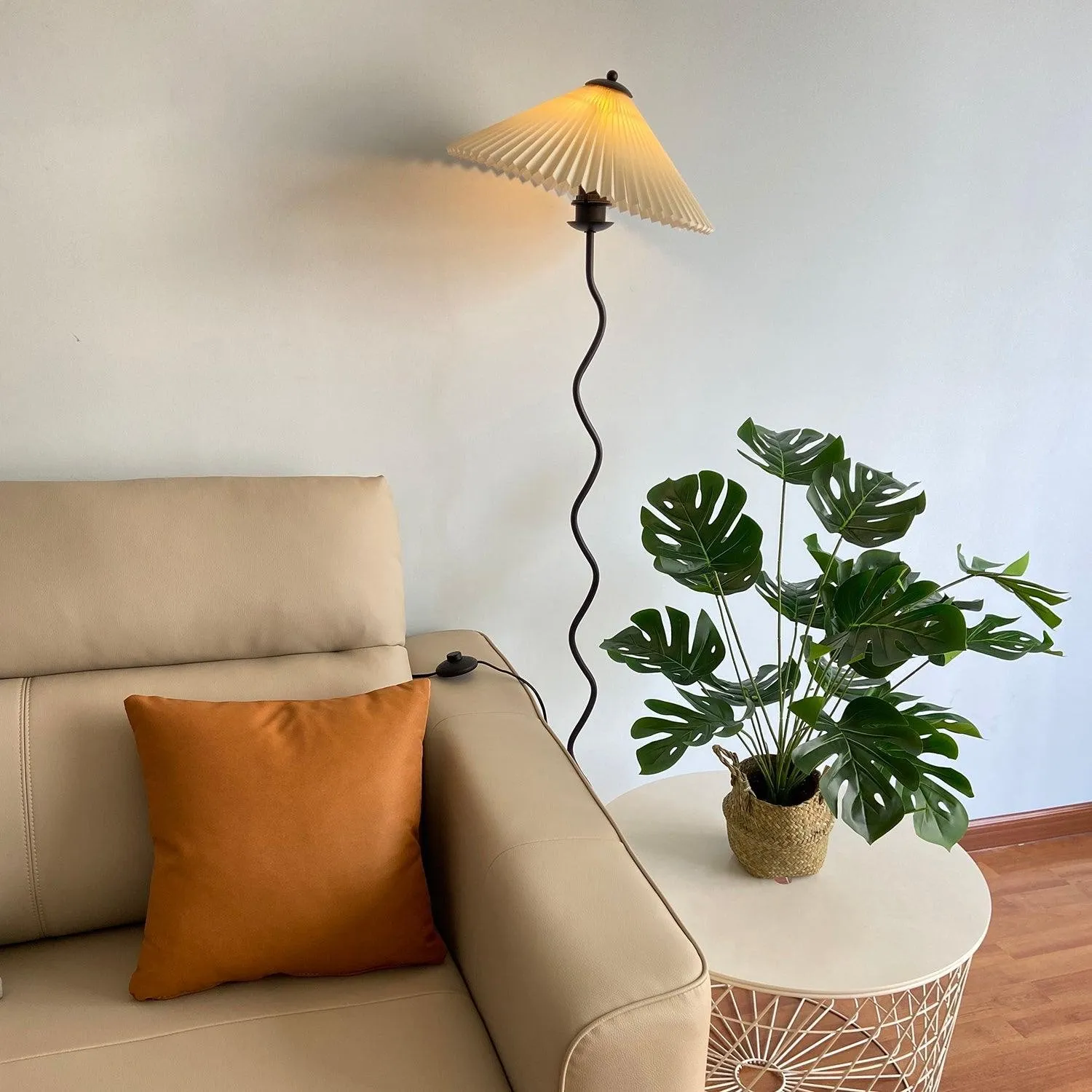 Waveform Exclusive Floor Lamp KL659
