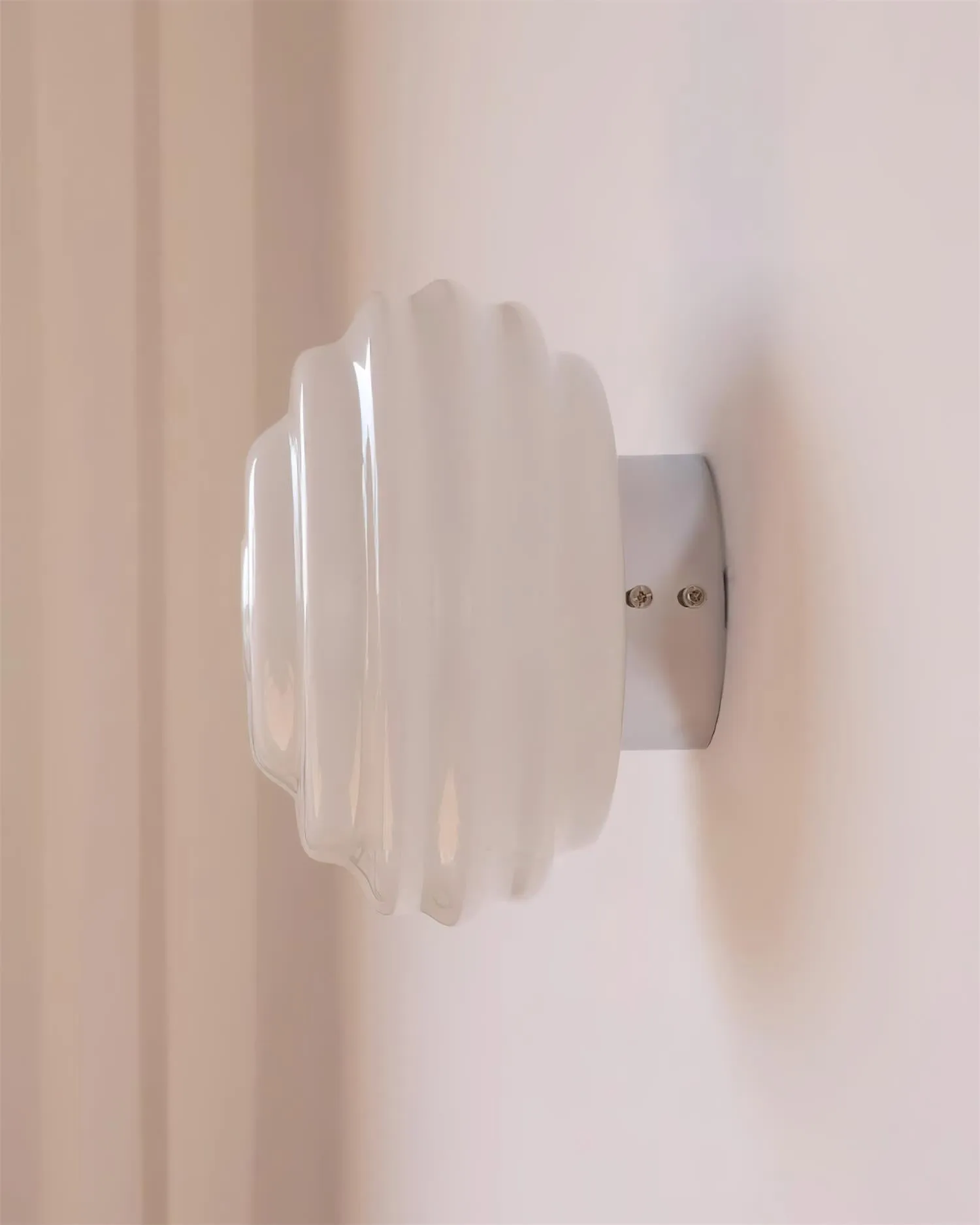 Beverly Wall Light D18